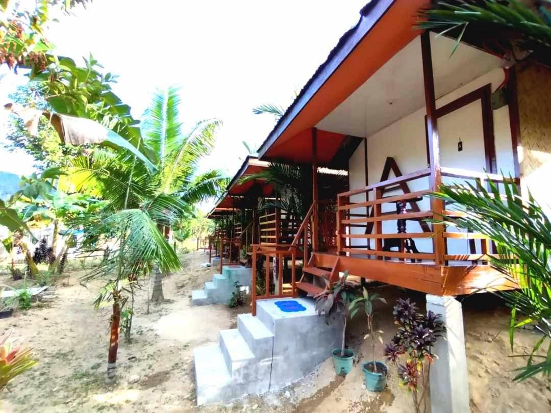 Bungalow with Fan photo 2
