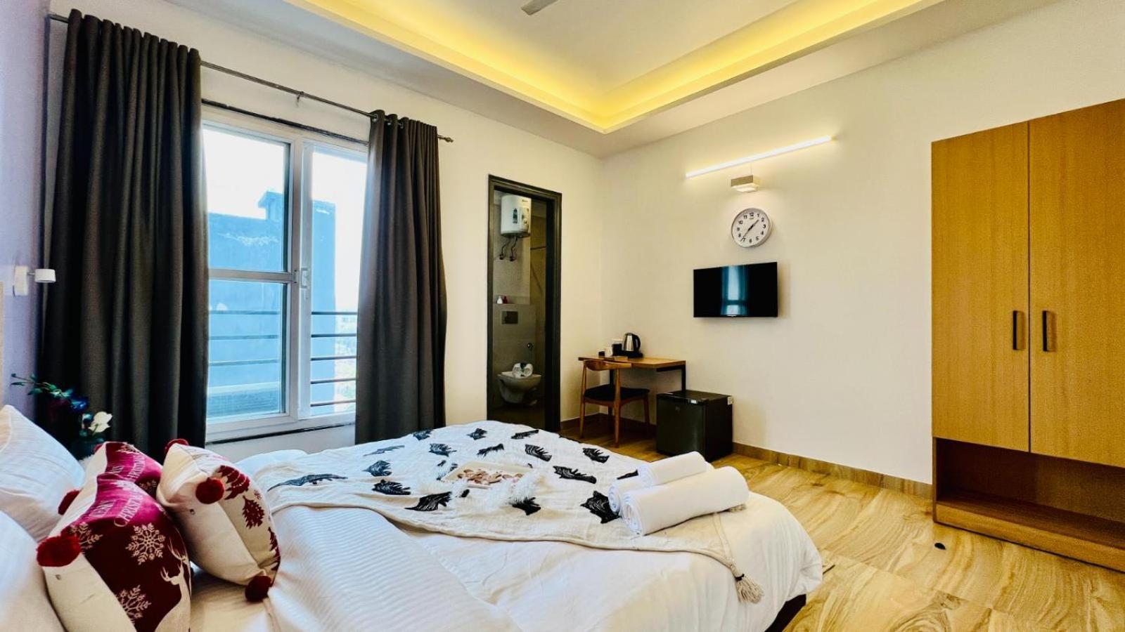 Deluxe Room - Photo 3