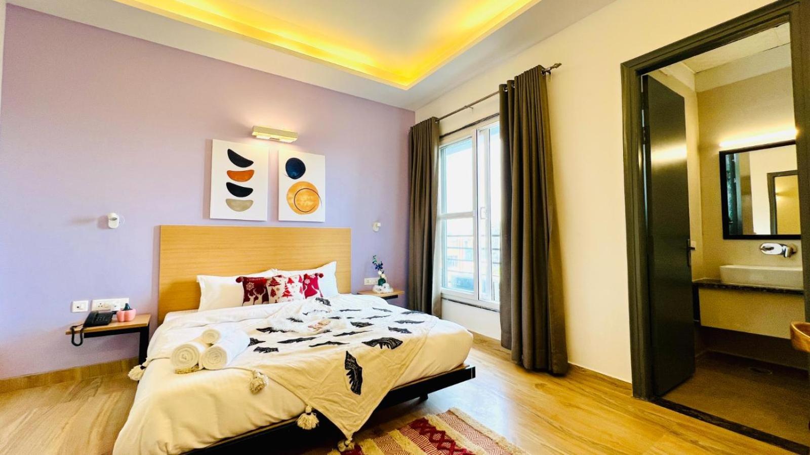 Deluxe Room - Photo 1