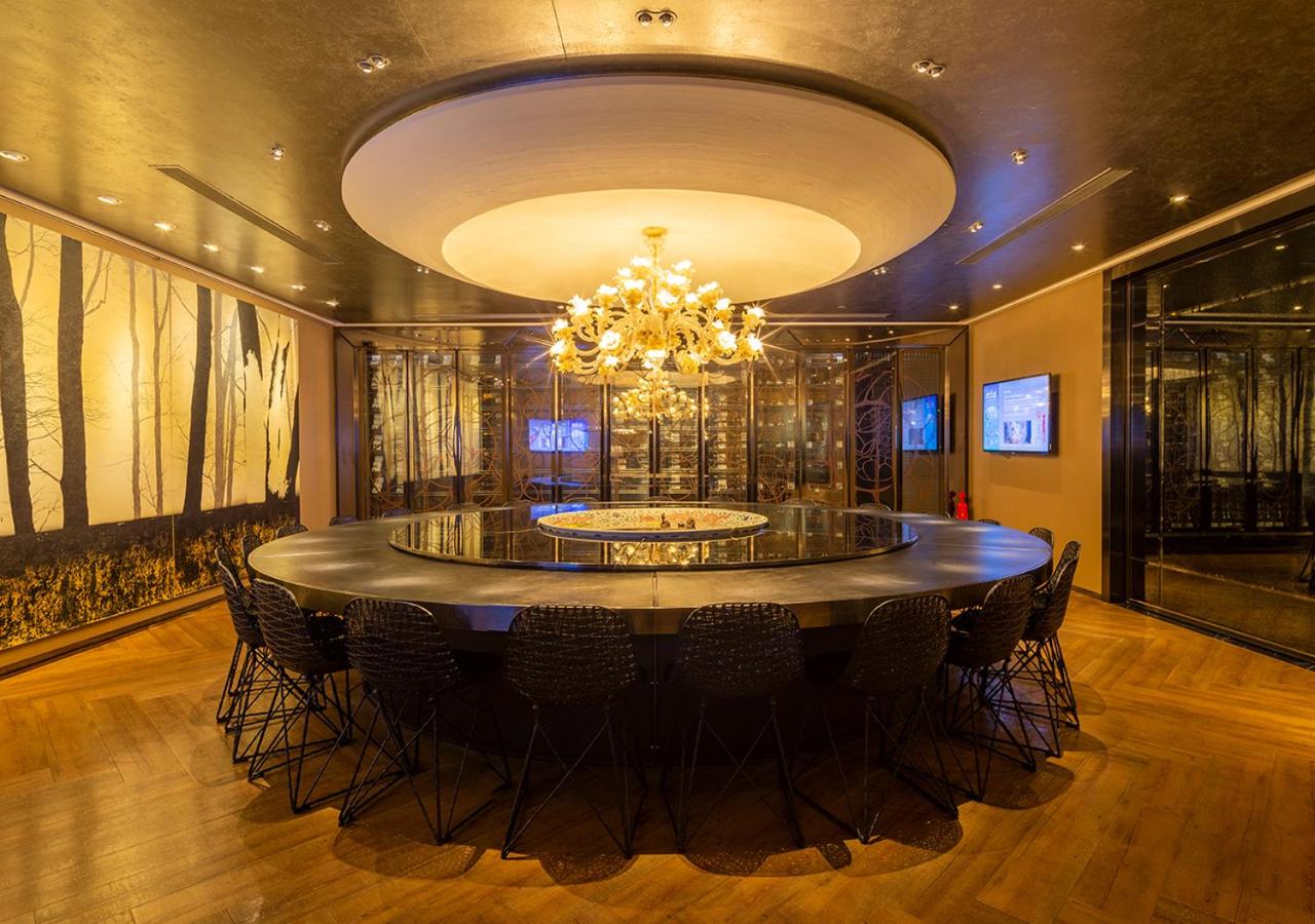 Presidential Suite photo 2