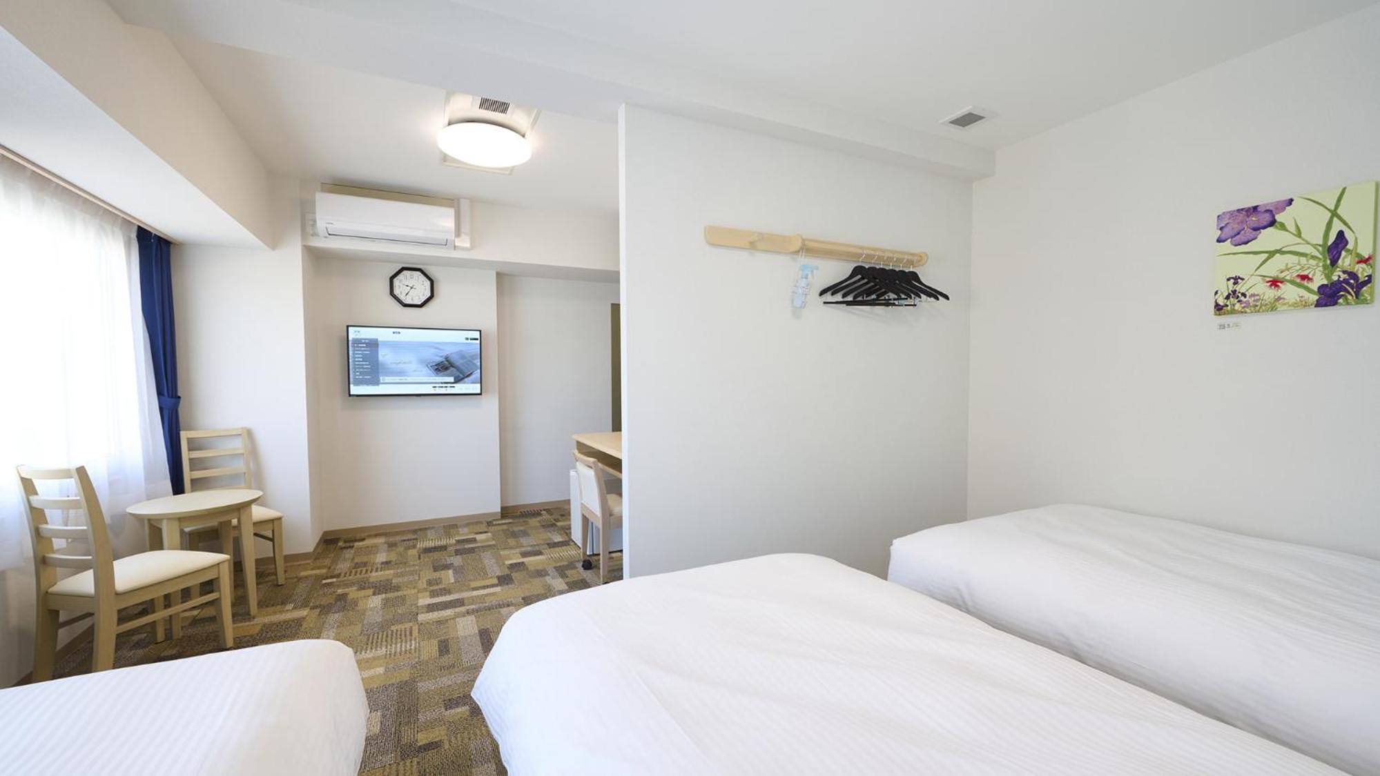 Triple Room - Electric cigarette only - Photo 14