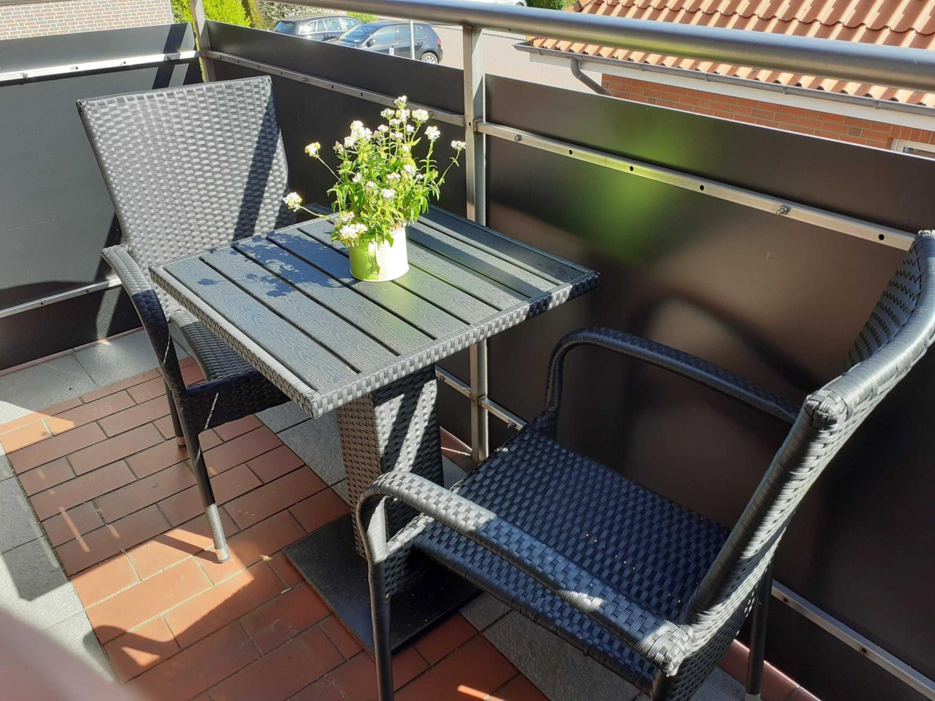 One-Bedroom Apartment with Balcony photo 3