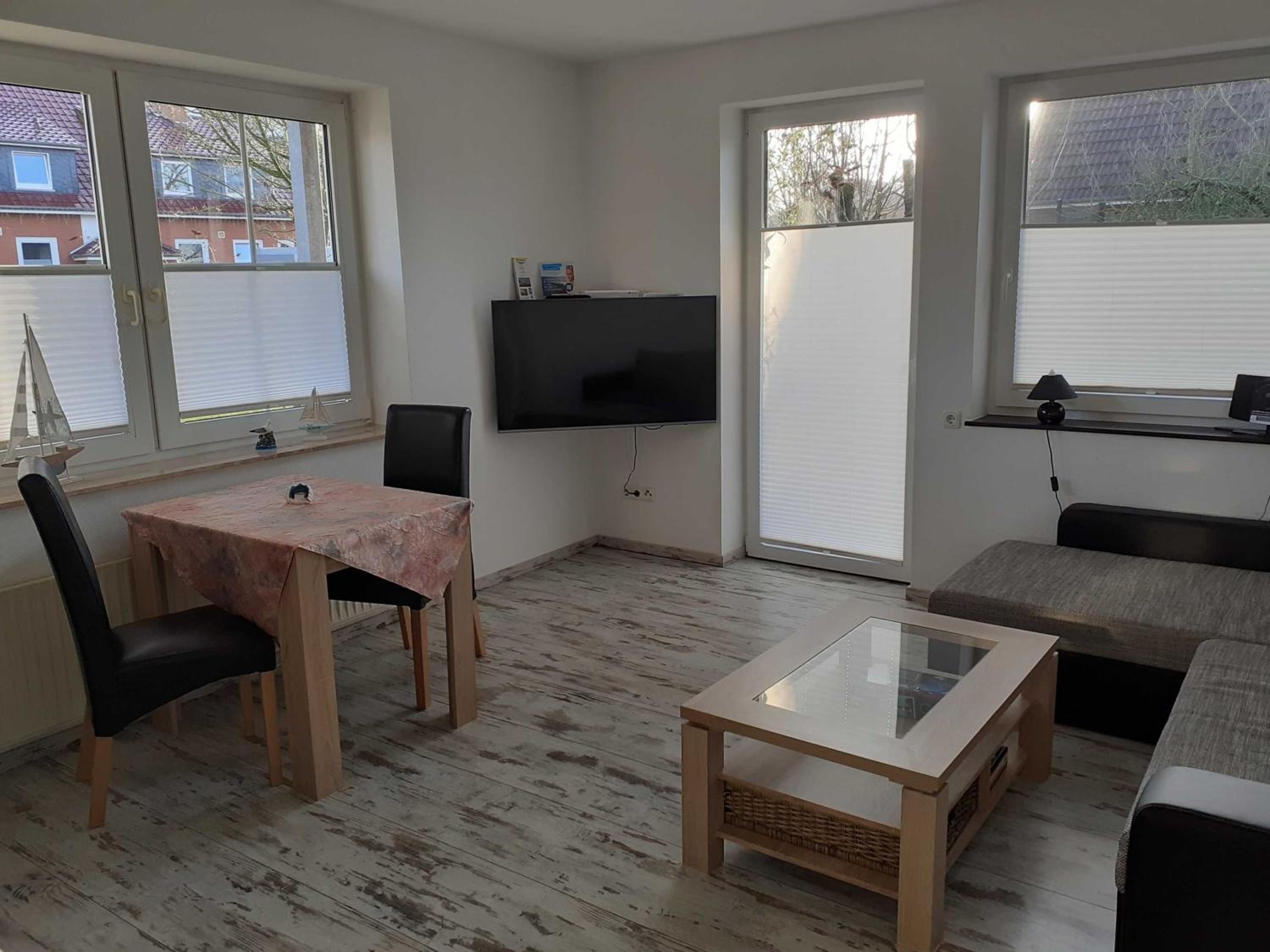 One-Bedroom Apartment with Terrace photo 3