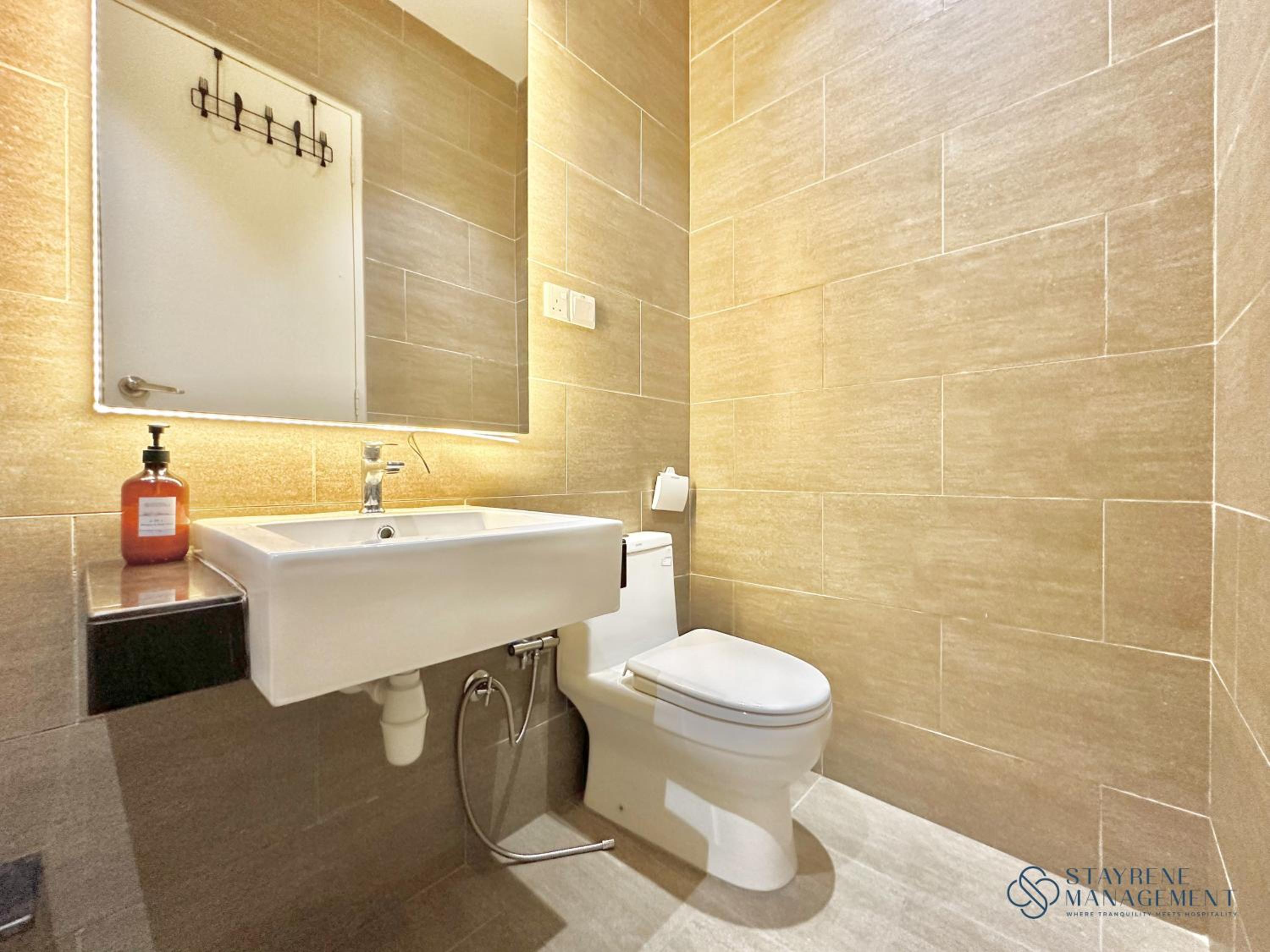 Three-Bedroom Apartment - Photo 30
