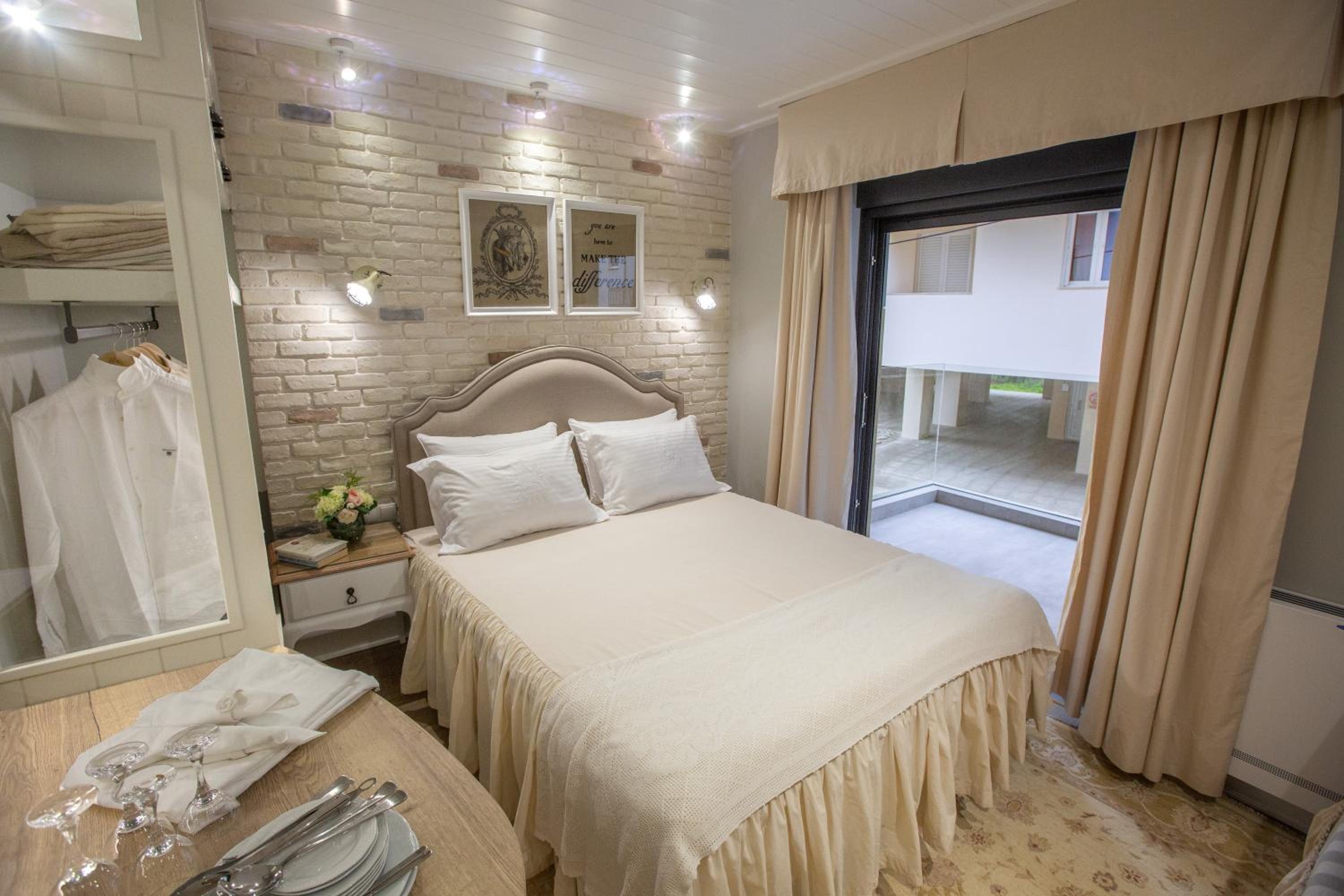 Superior Apartment
