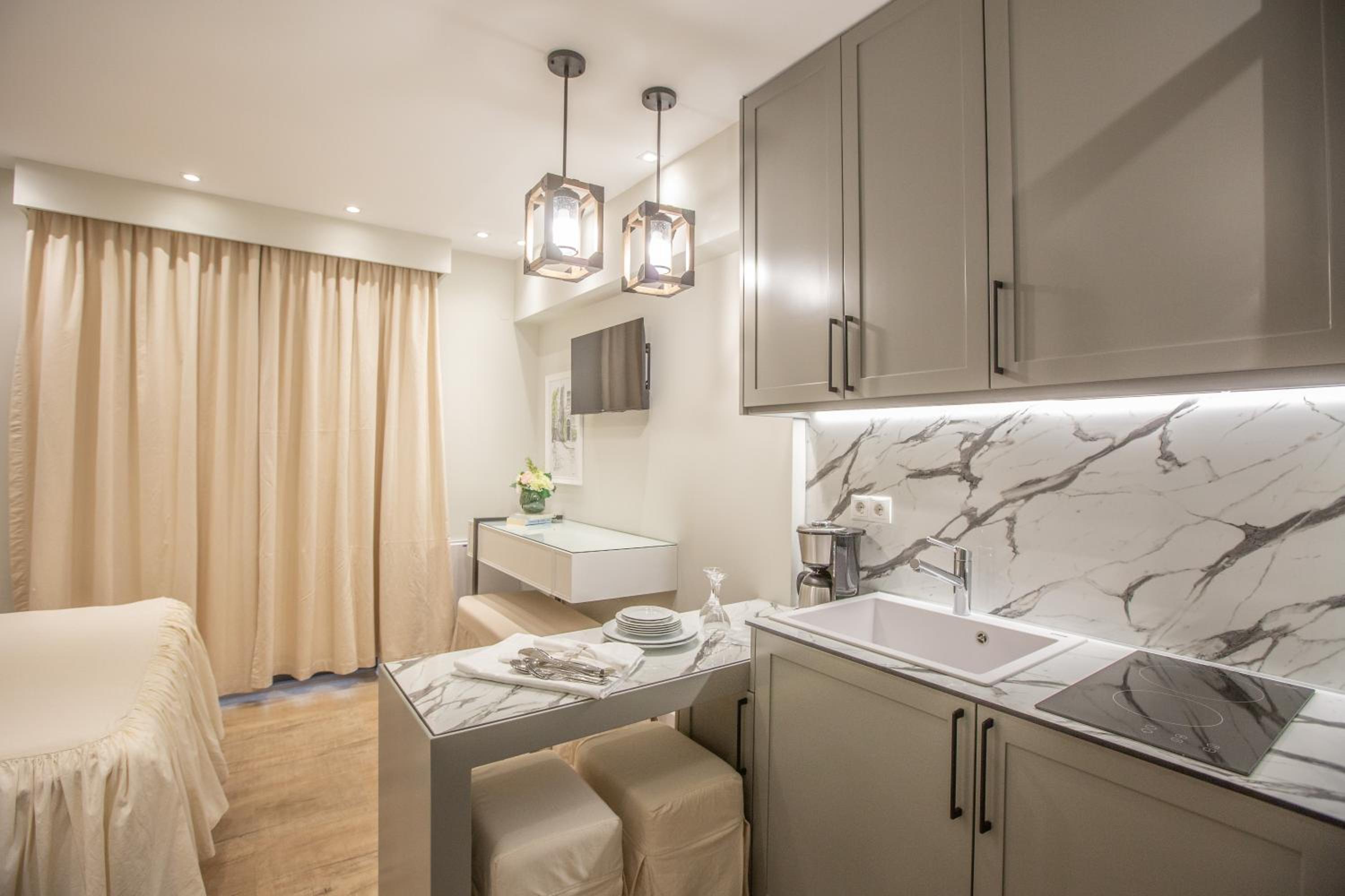 Studio Apartment