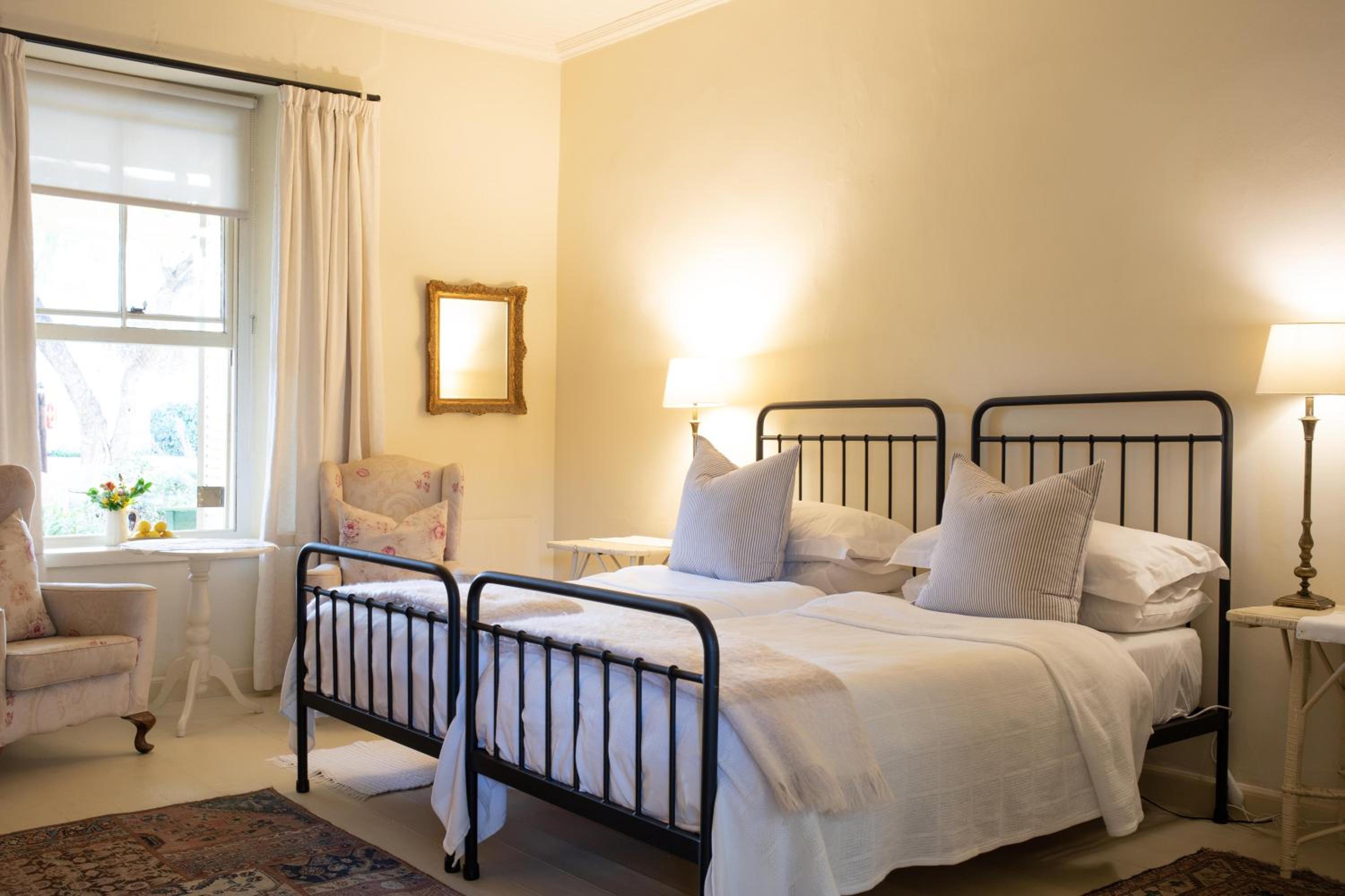 Standard Queen Room photo 1