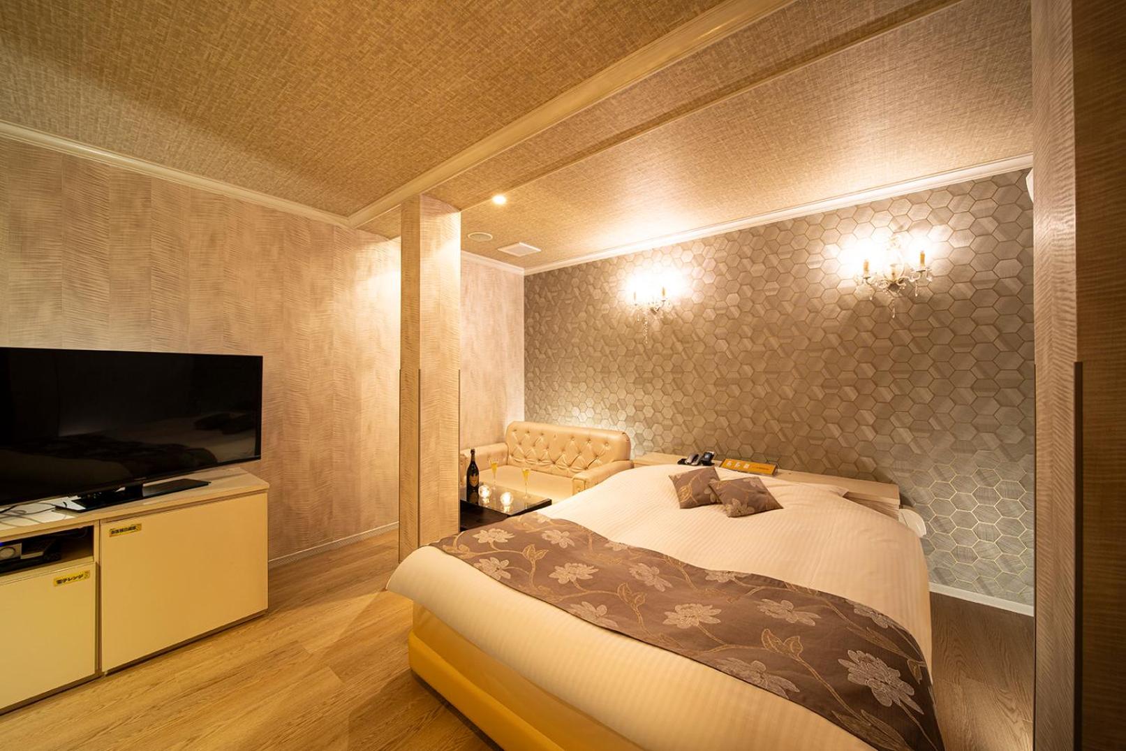 Double Room - 21:00 Check-in - Photo 5