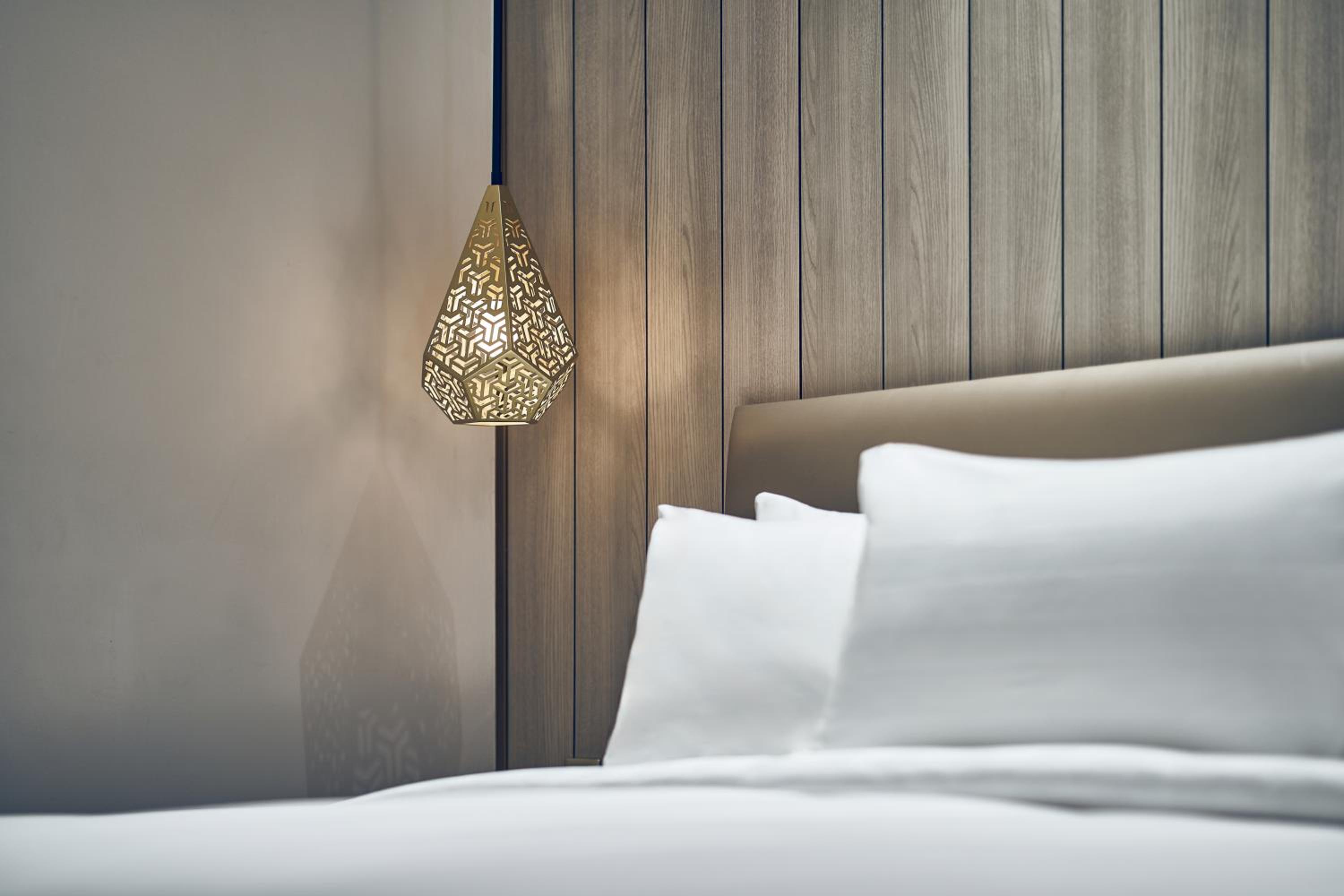 Superior Room, 1 King Bed photo 2