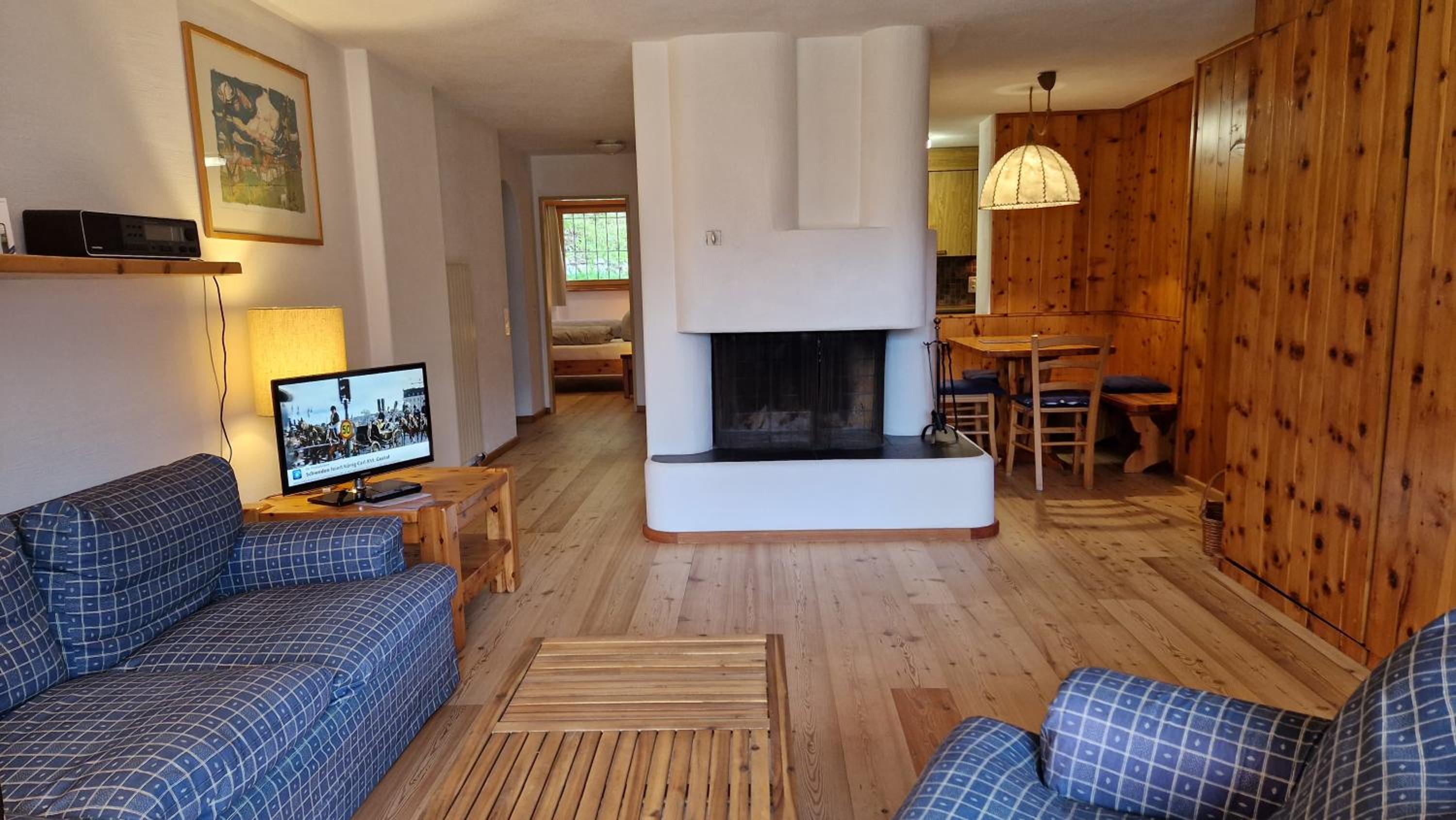 Apartment with Lake View photo 3