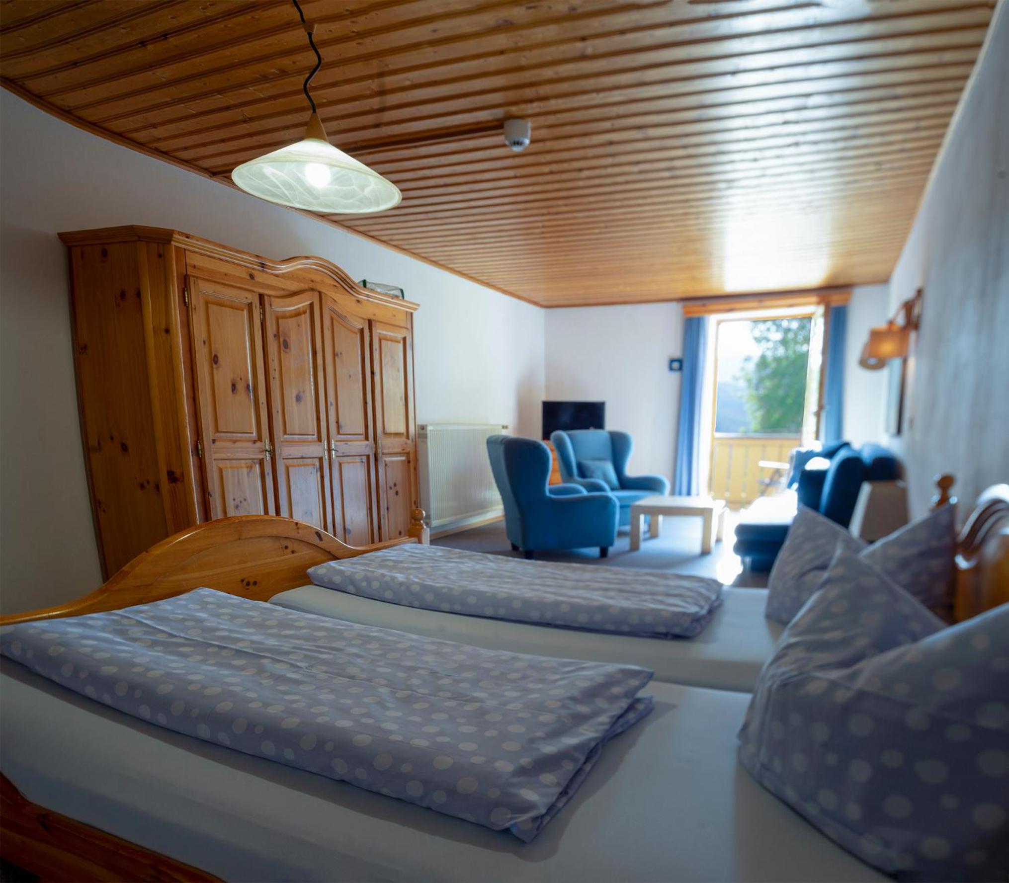 Double Room with Balcony (2 Adults + 1 Child) photo 1