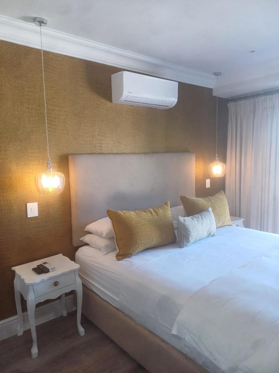 King Room Luxury - Photo 2