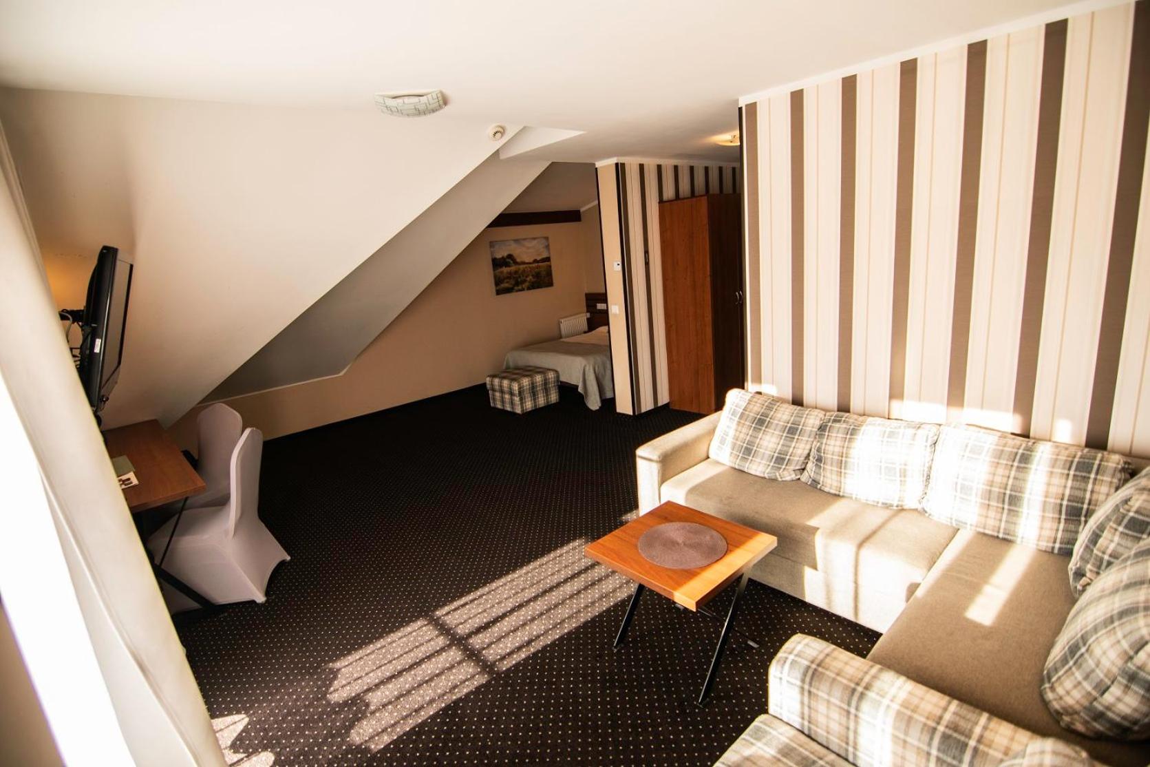 Deluxe Double Room - Photo 14