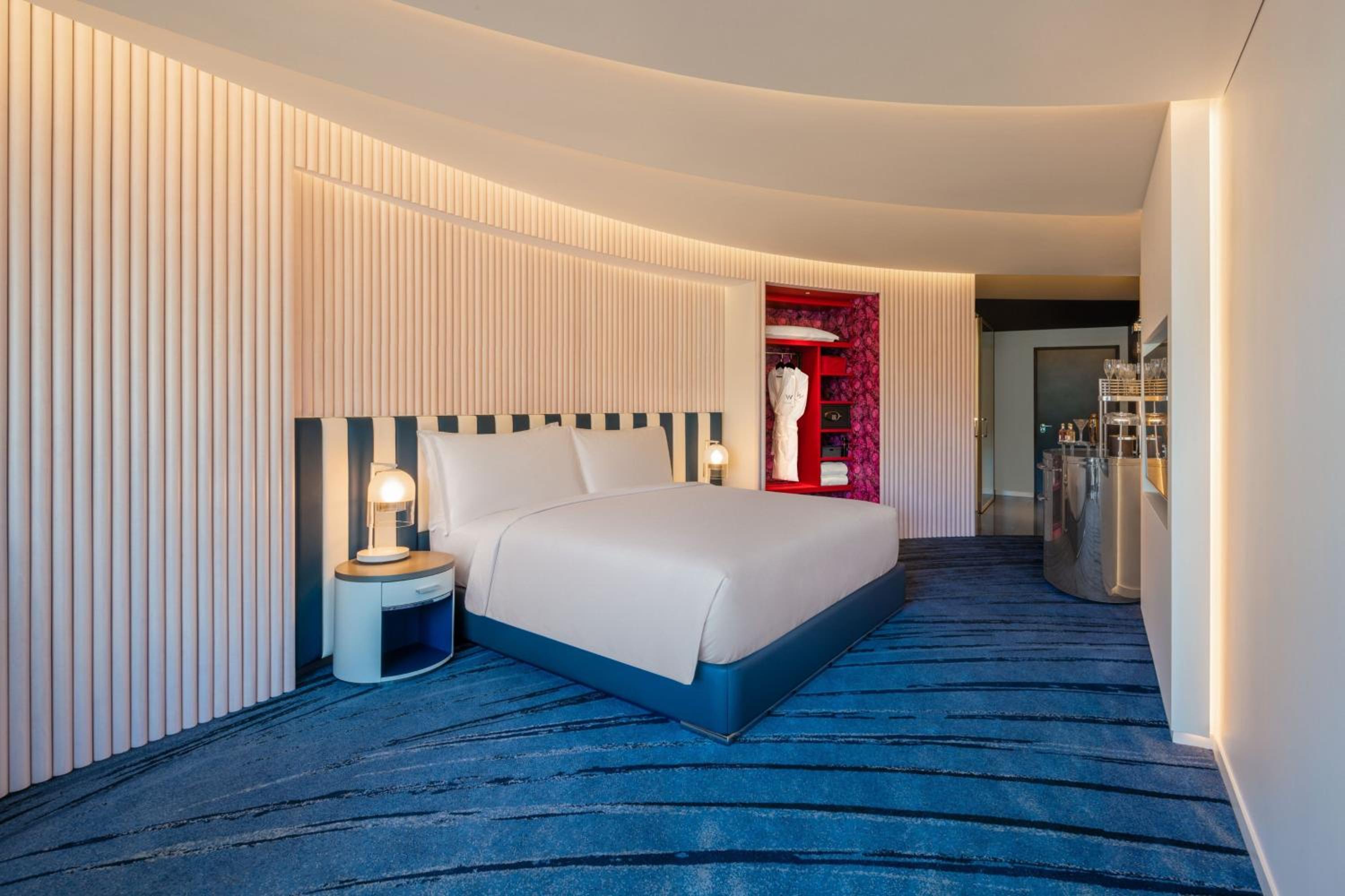 Standard Room, Guest Room, 1 King, City view