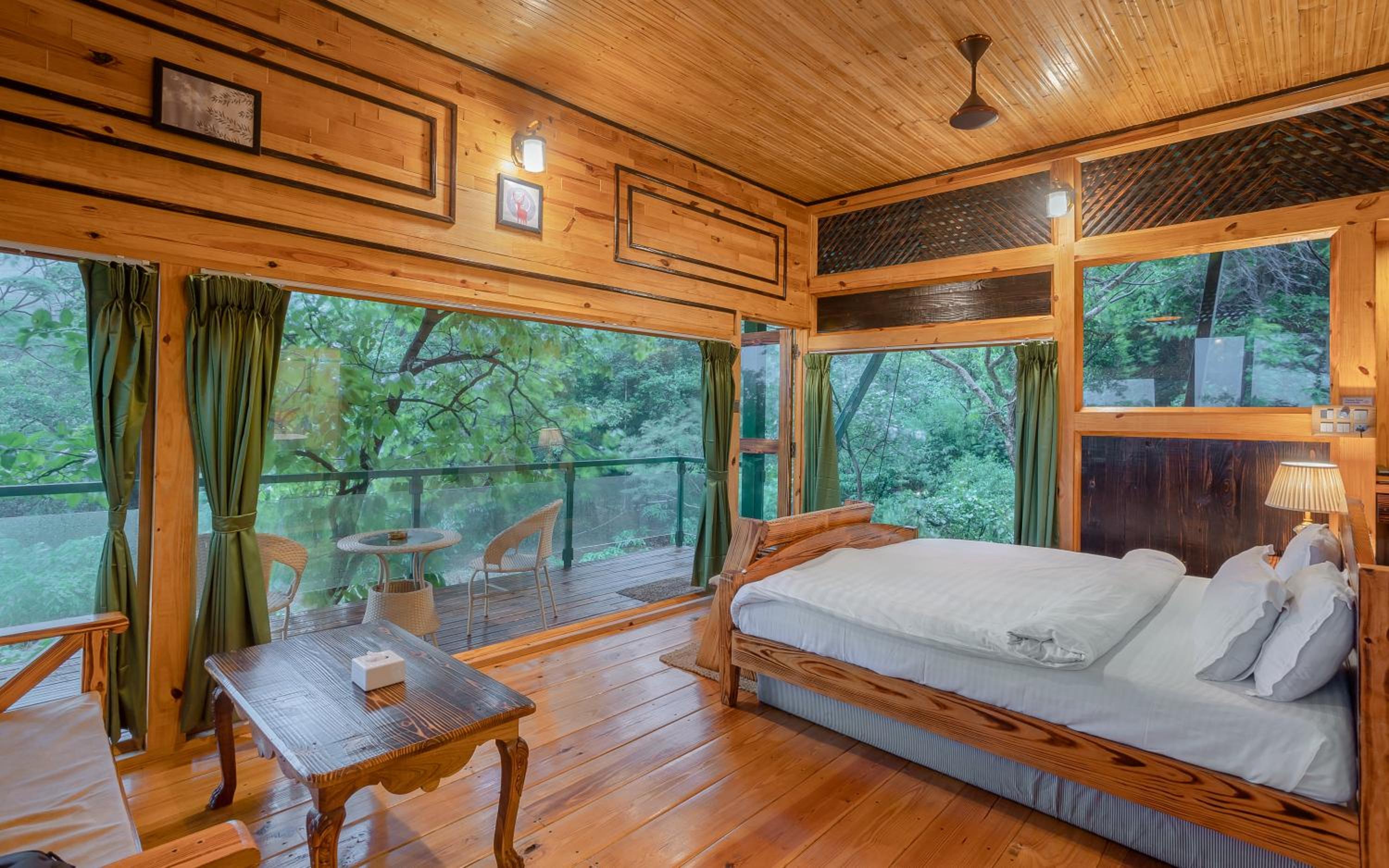 King Room with Mountain View photo 3