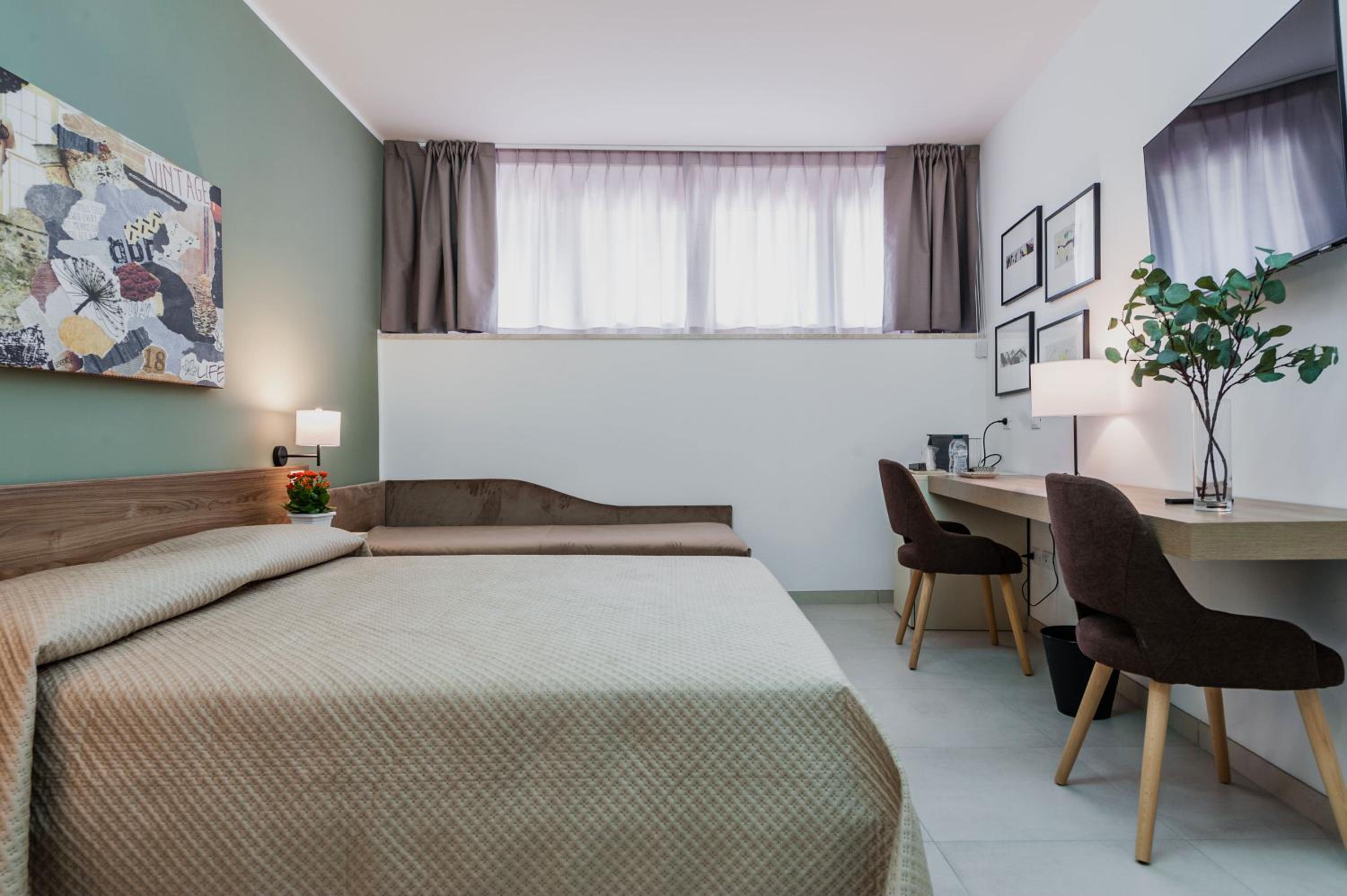 Deluxe Triple Room - Photo 4