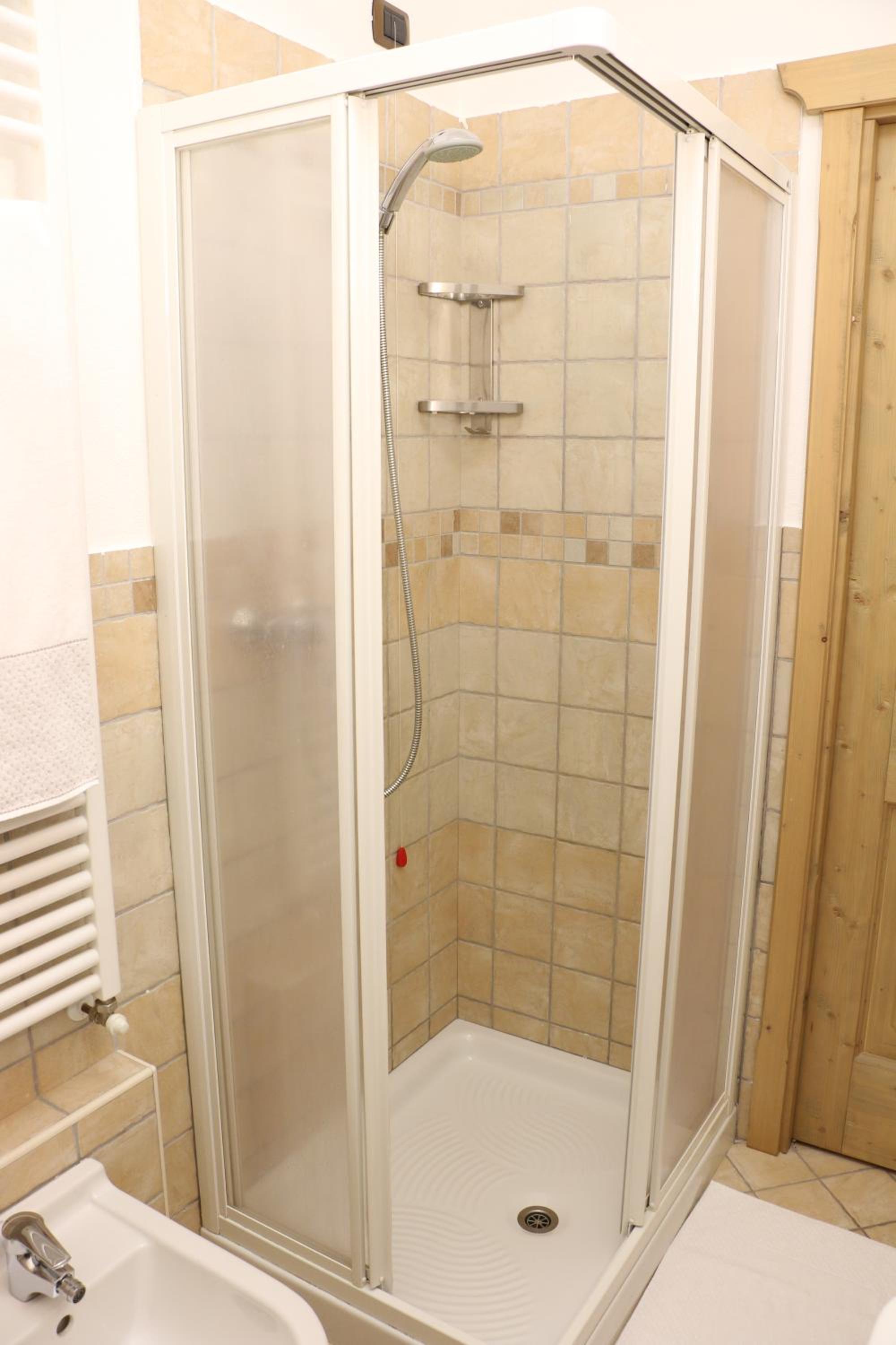 One-Bedroom Apartment (4 Adults) photo 2