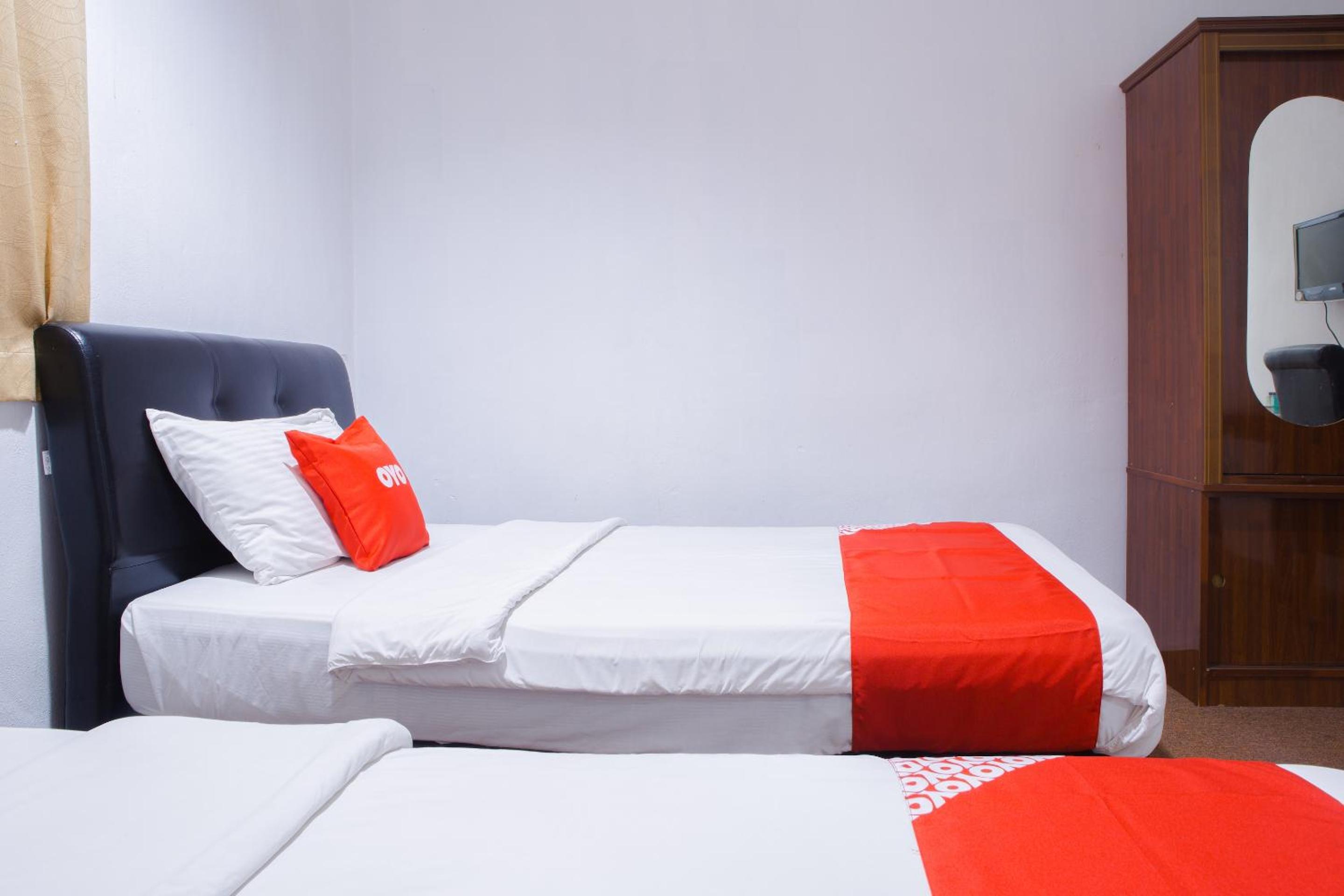 Deluxe Twin Room photo 2