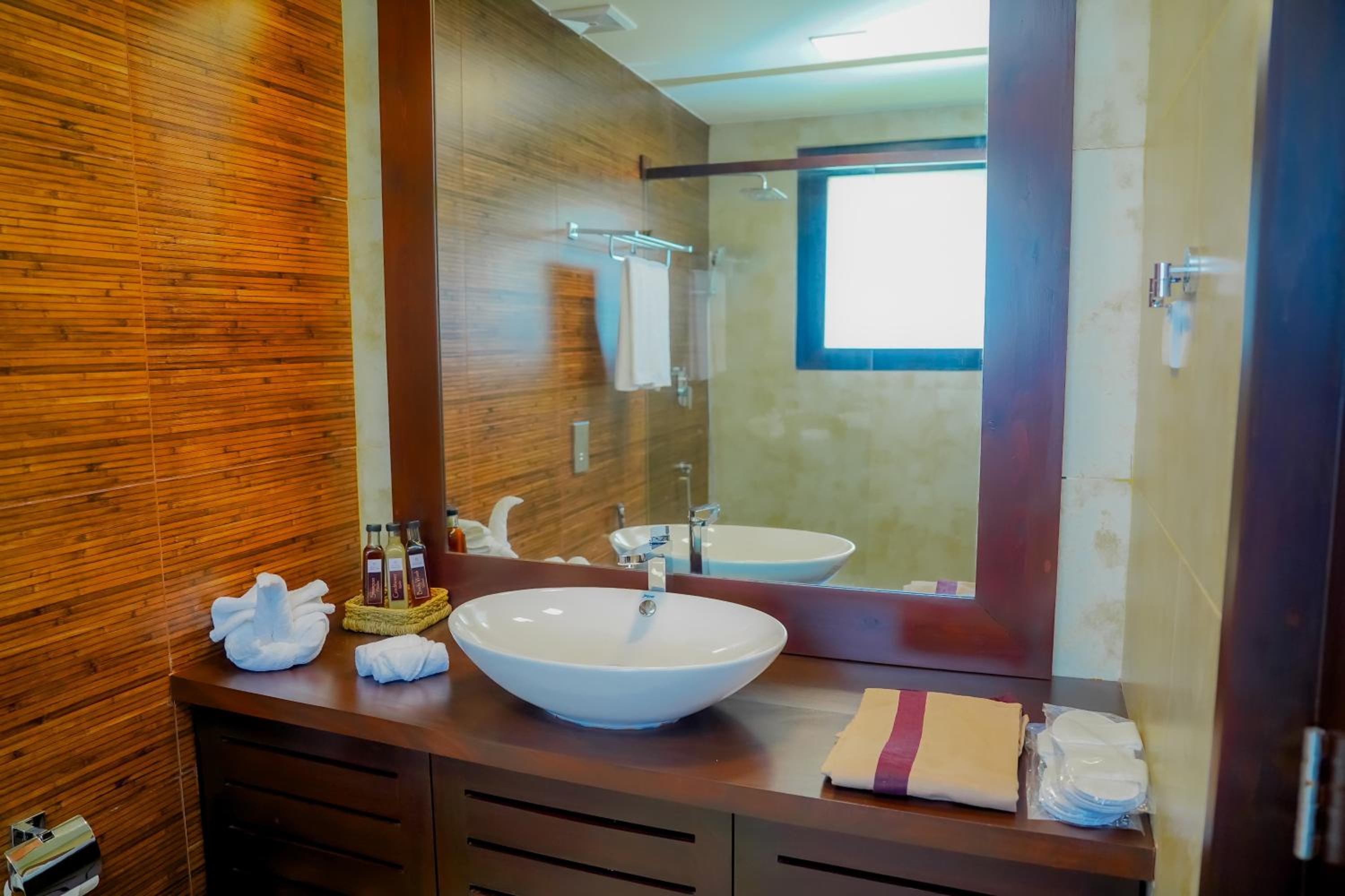 Standard Double Room - Photo 5