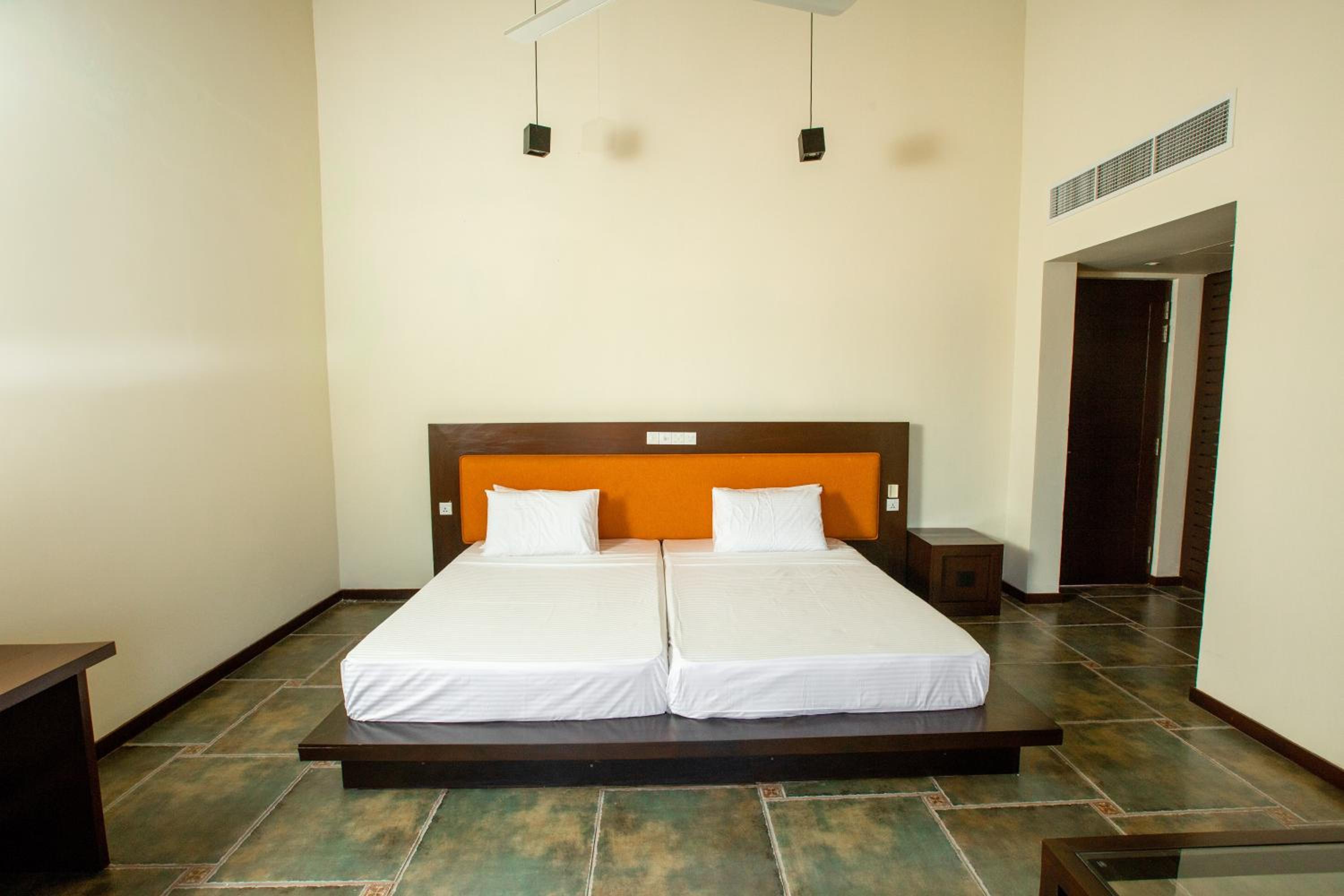 Standard Double Room - Photo 14