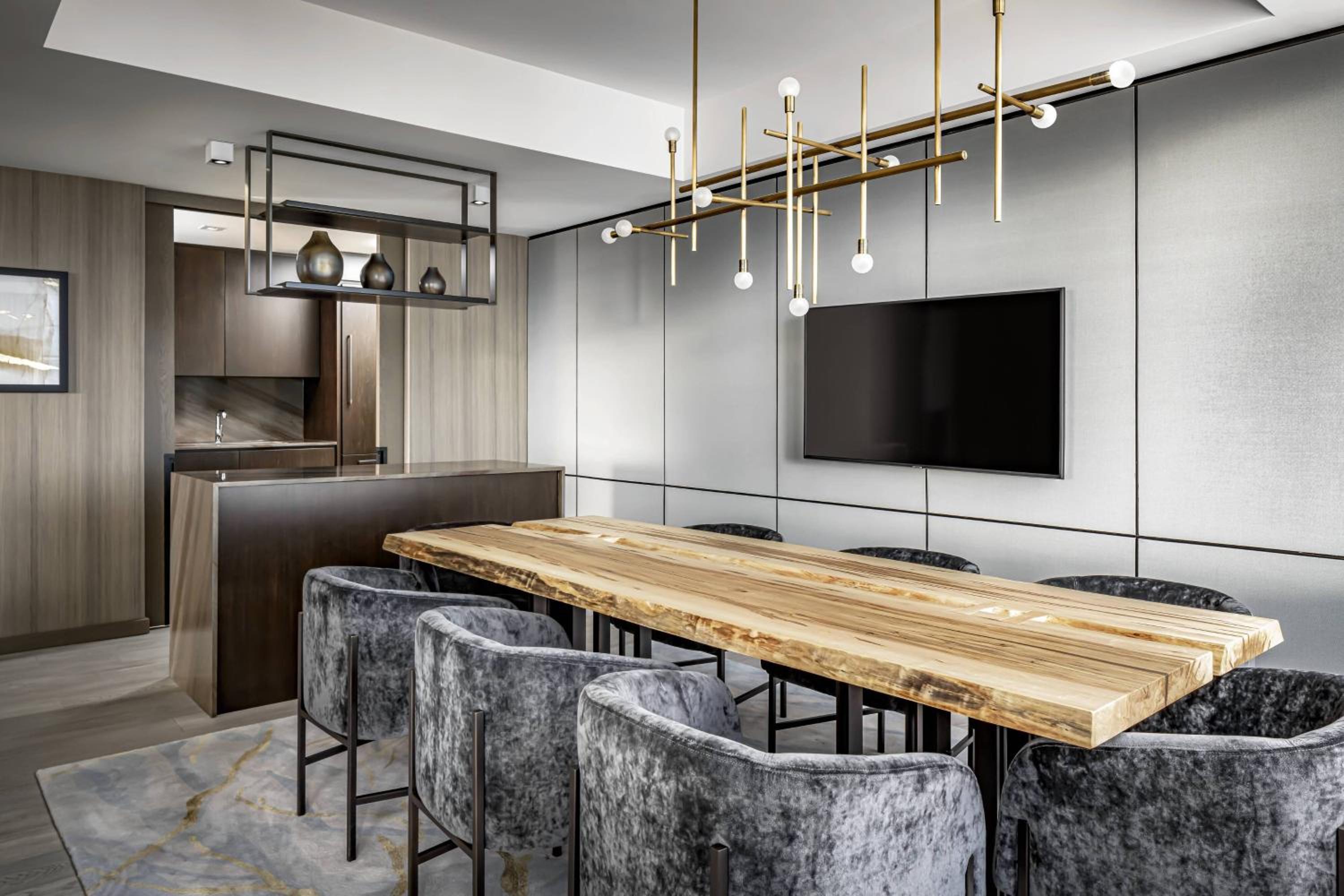 Executive Lounge Access, 1 Bedroom Vise Presidential Suite, 1 King