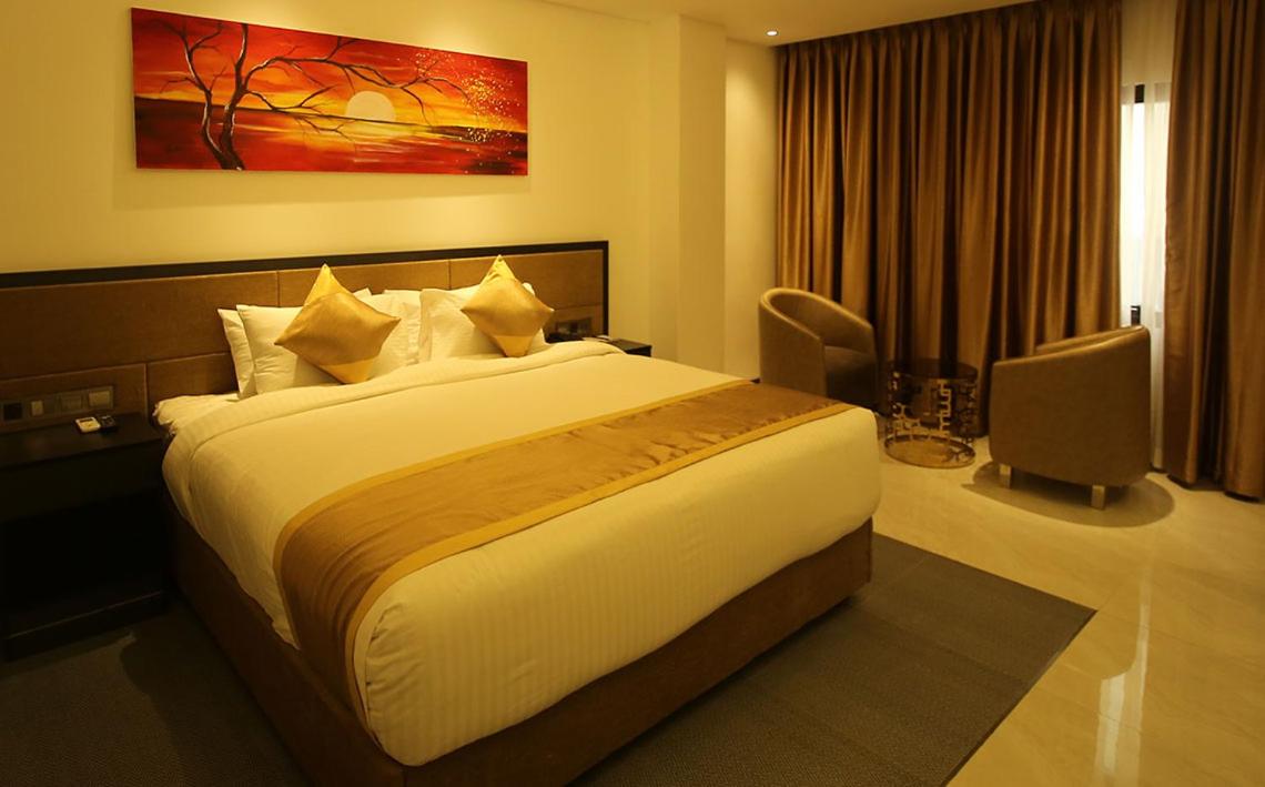 Deluxe Double Room - Photo 9