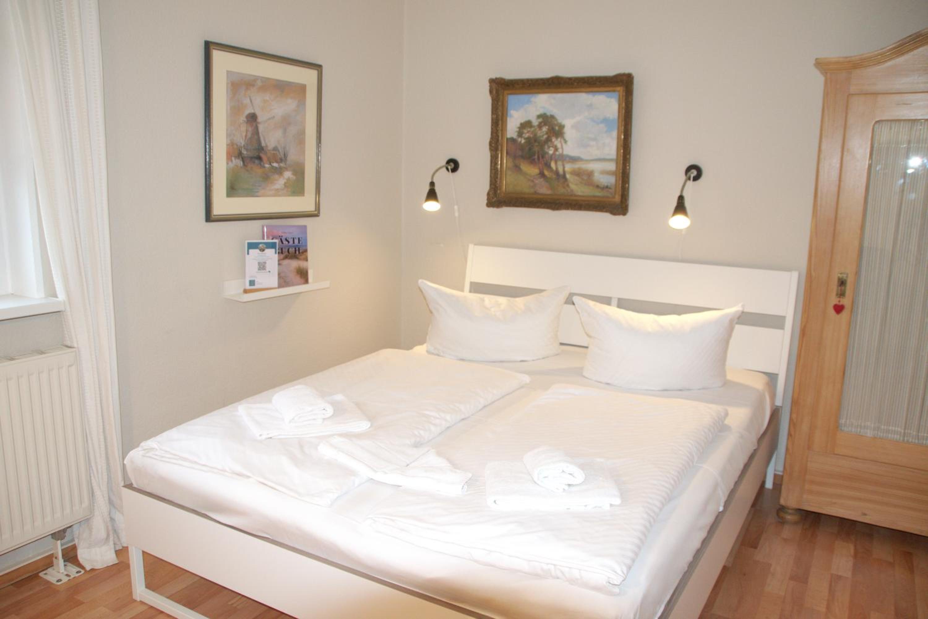 Studio Apartment photo 2