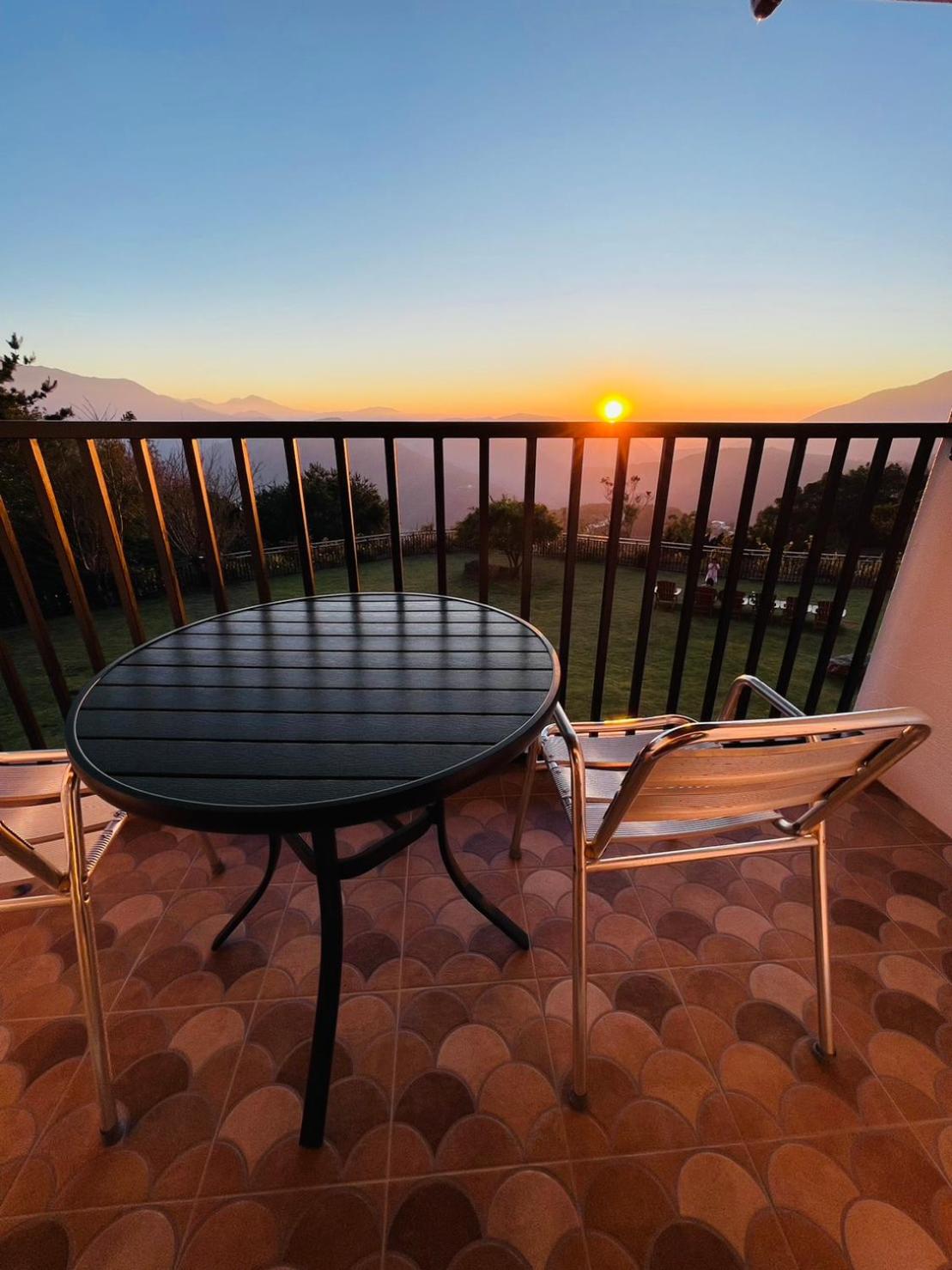 Deluxe Double Room with Balcony photo 3