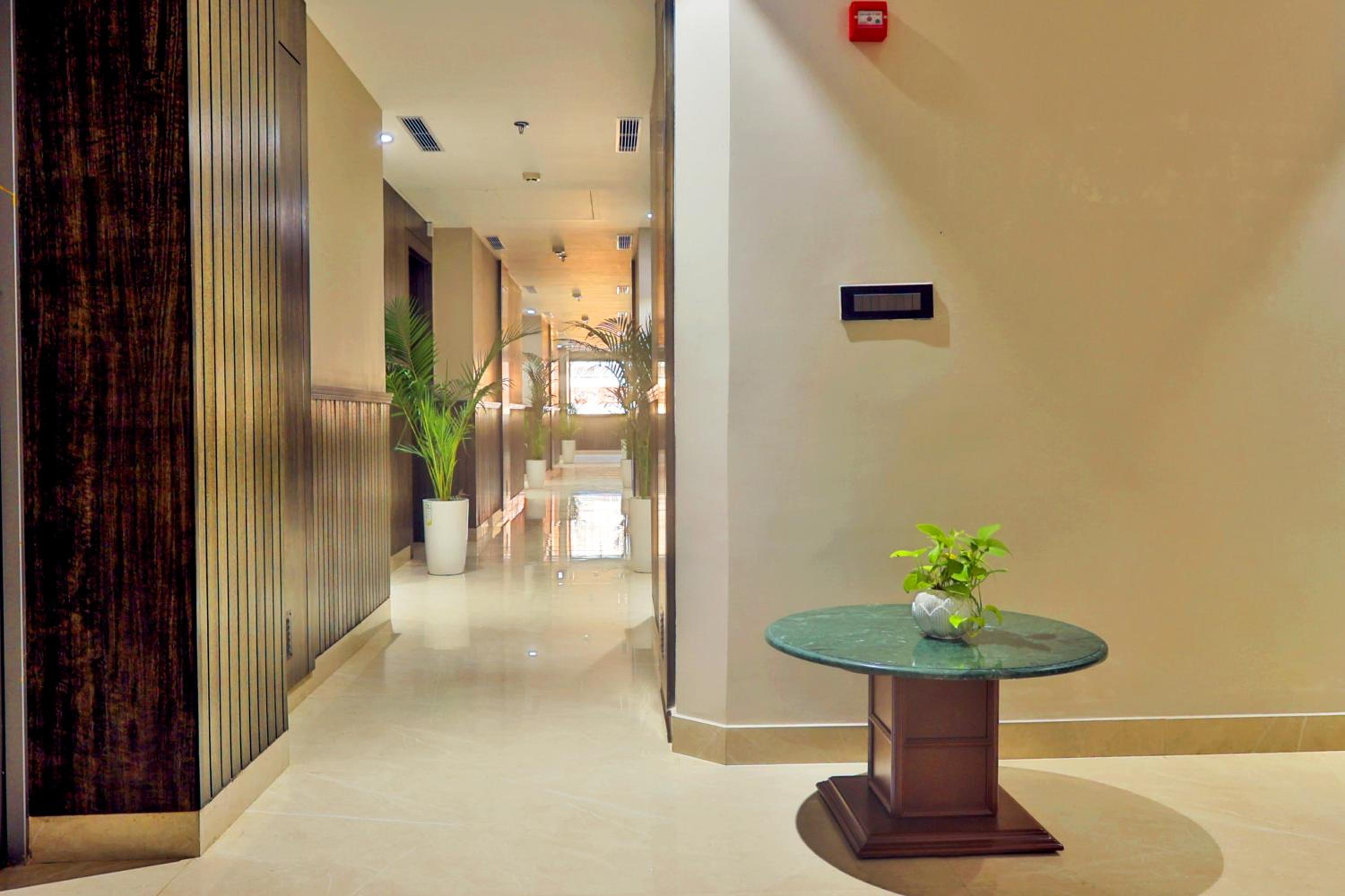 Executive Suite - Photo 1