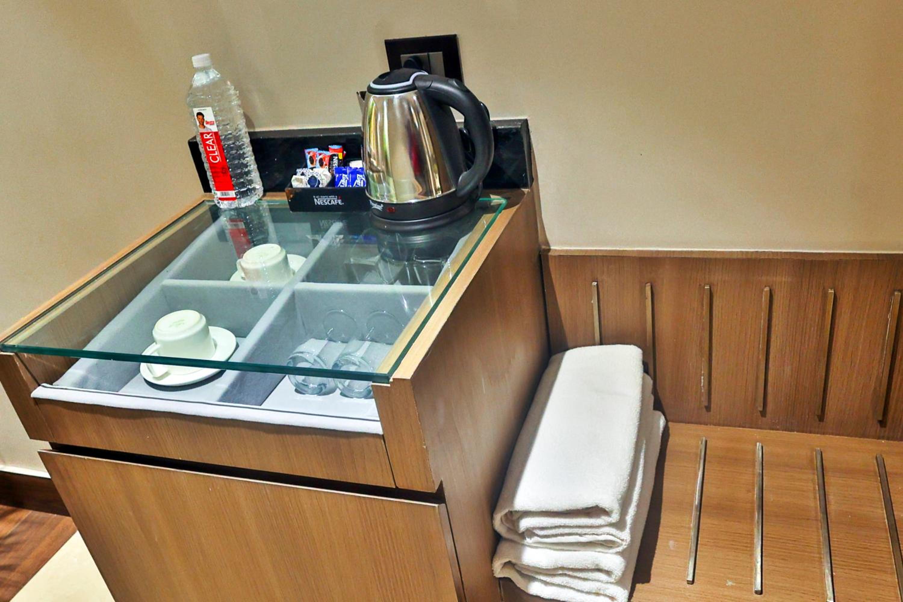 Executive Suite - Photo 12