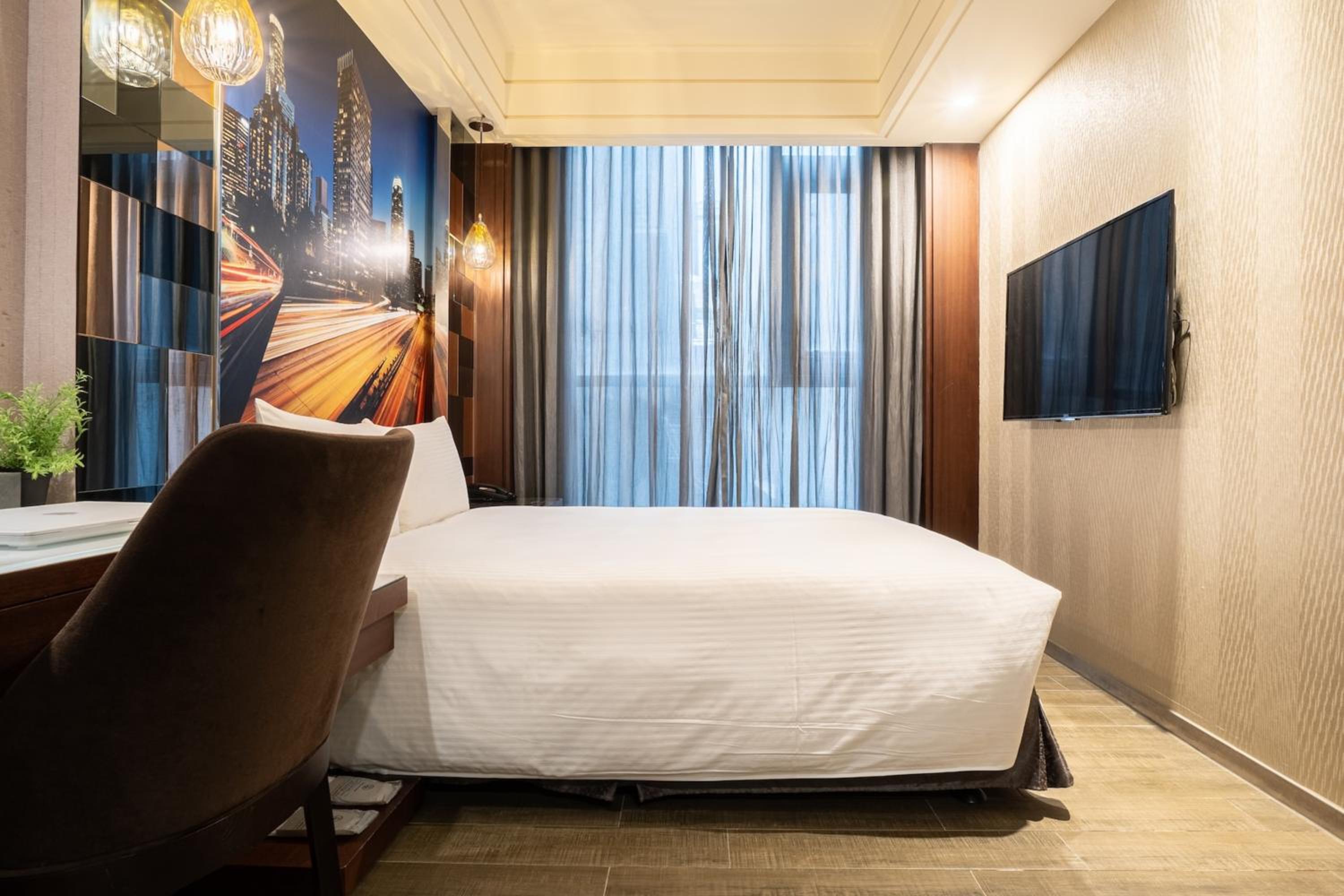 Double Or Twin Room (Check-In After 20:00) photo 2