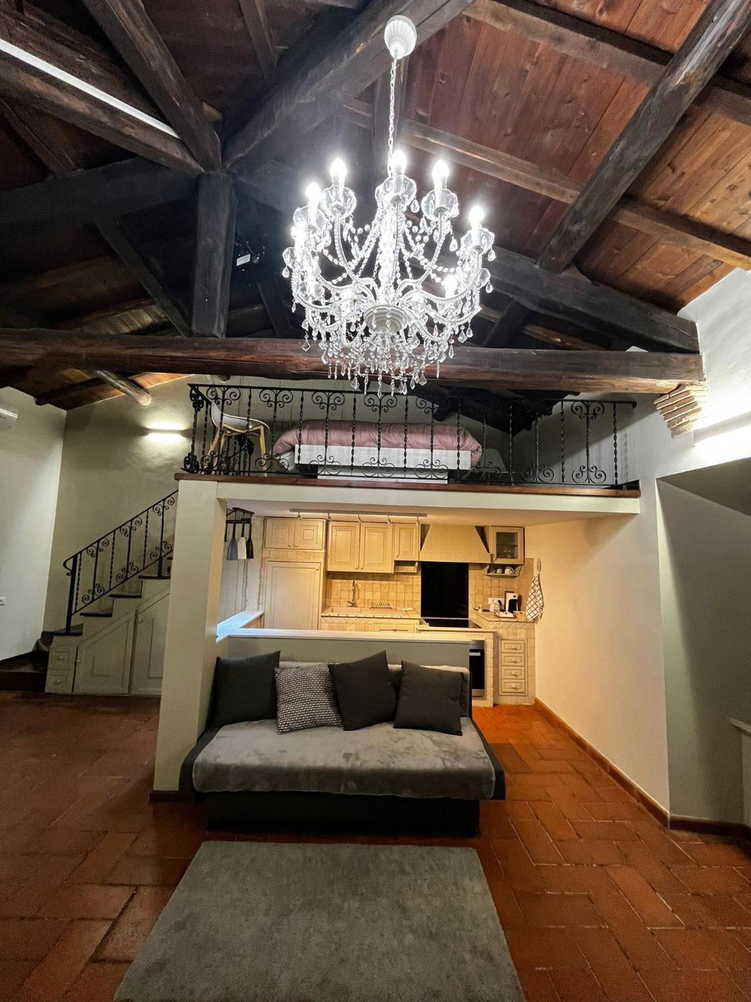 Deluxe Queen Suite - Photo 1