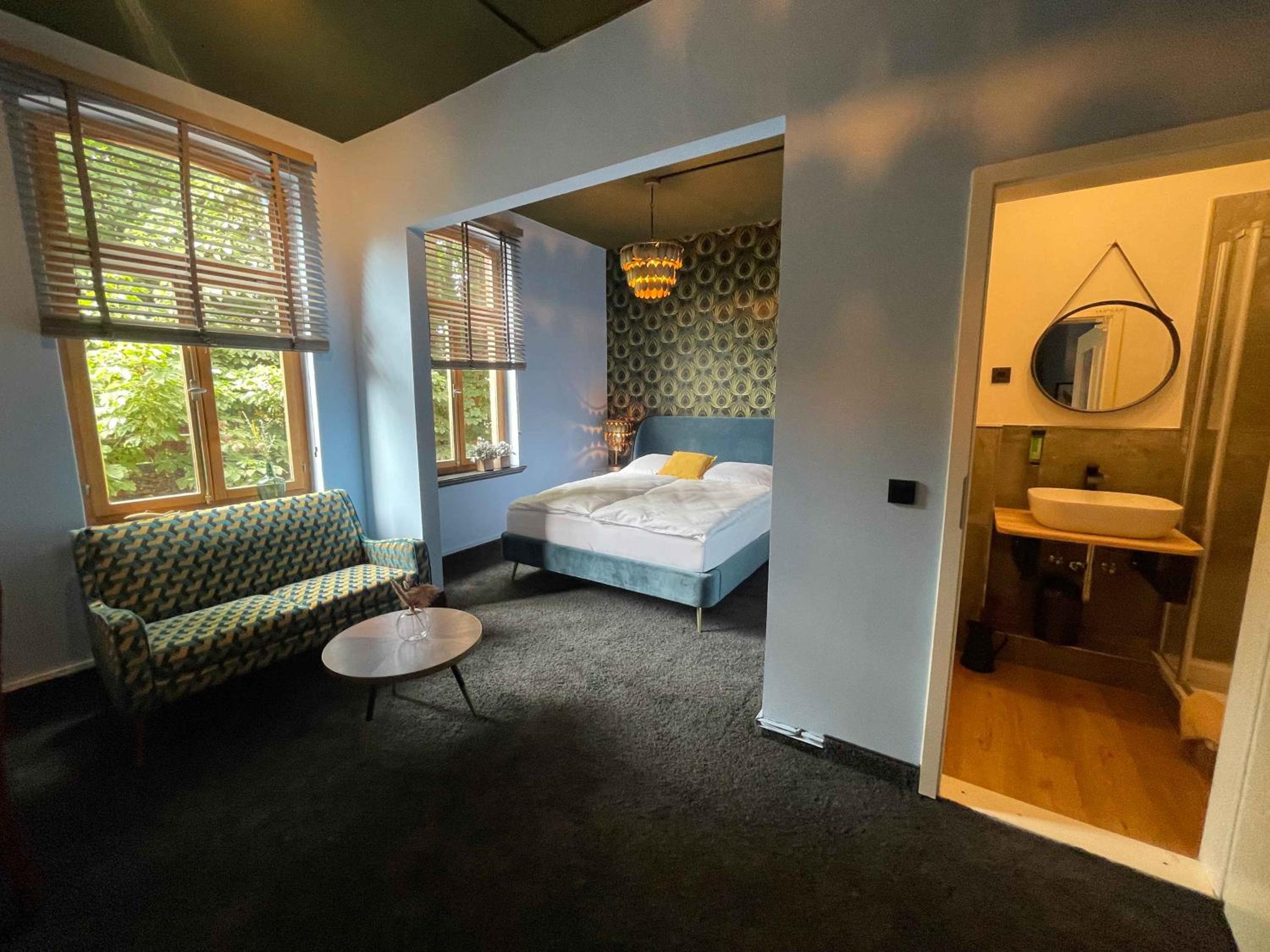 Deluxe Room - Photo 4