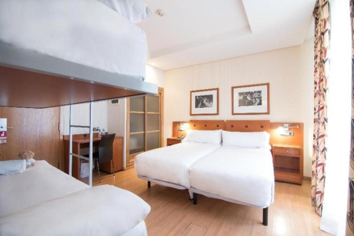 Quadruple Room (4 Adults) - Photo 1