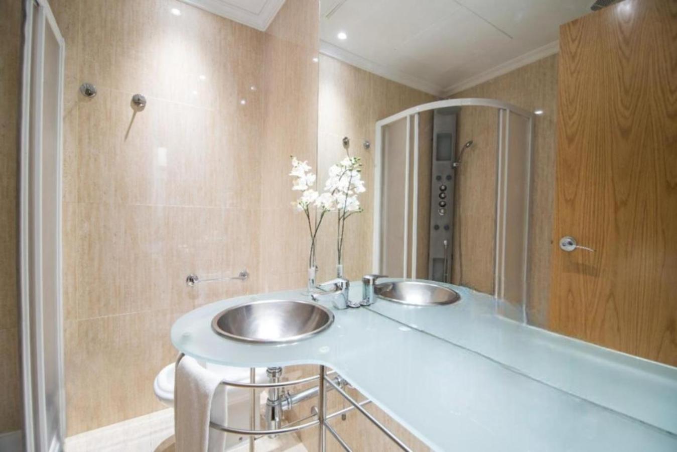 Small Double Room - Photo 3