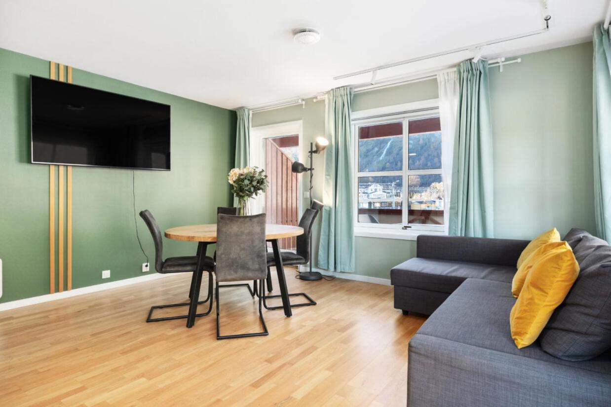 Flåm Station 1-bedroom Apartment with balcony