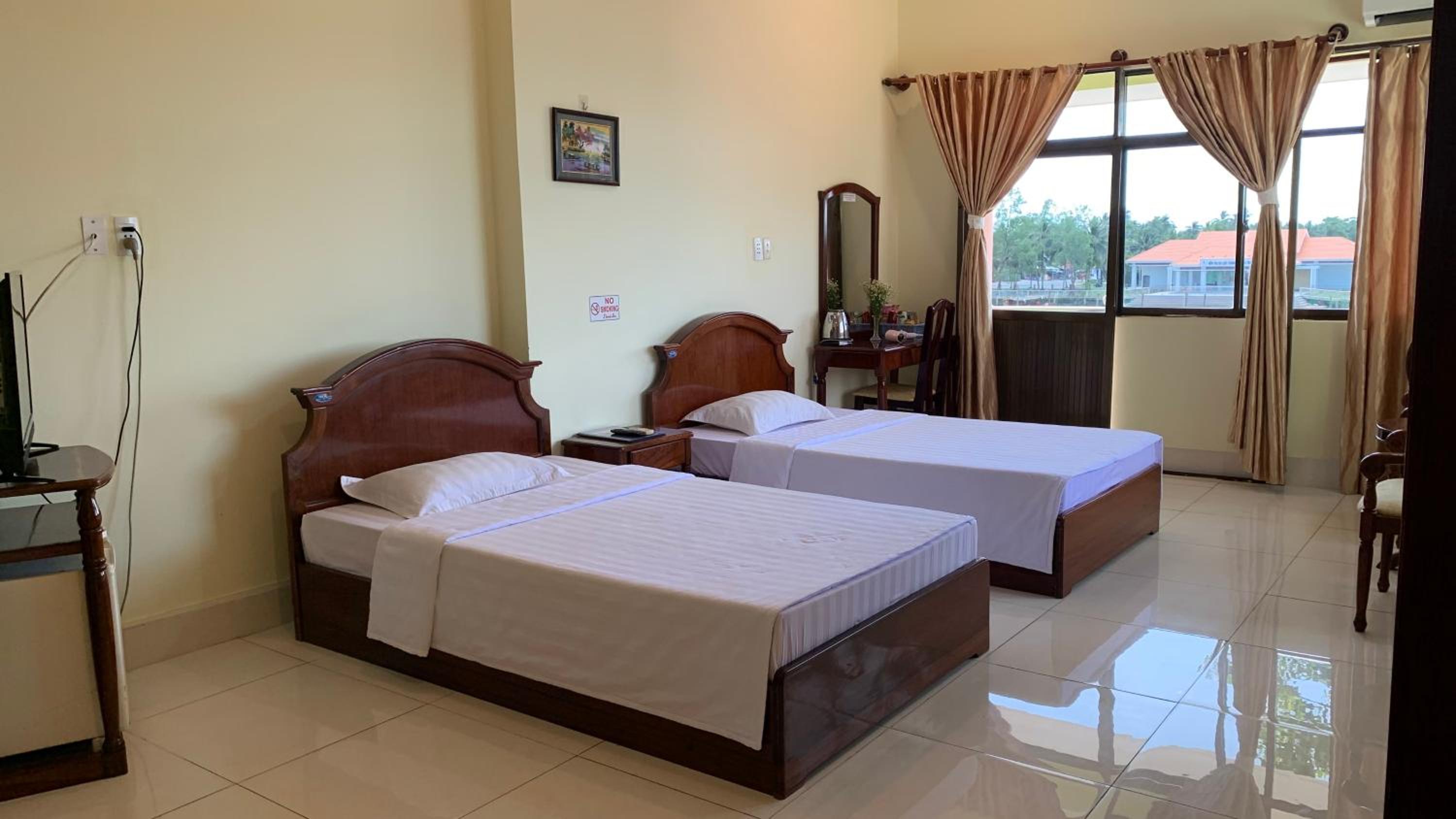 Deluxe Twin Room photo 3