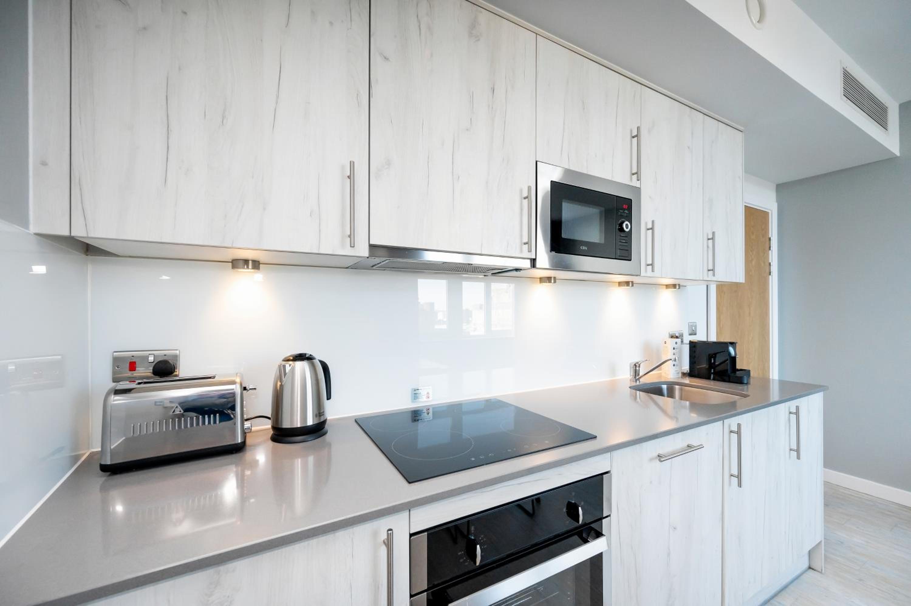 Two-Bedroom Apartment King photo 2