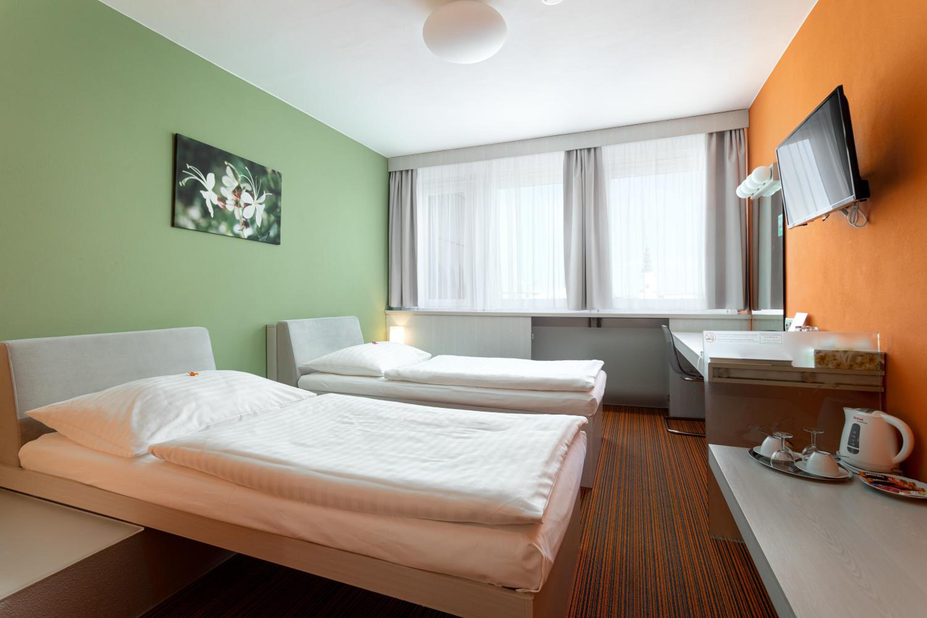 Deluxe Twin Room - Photo 4