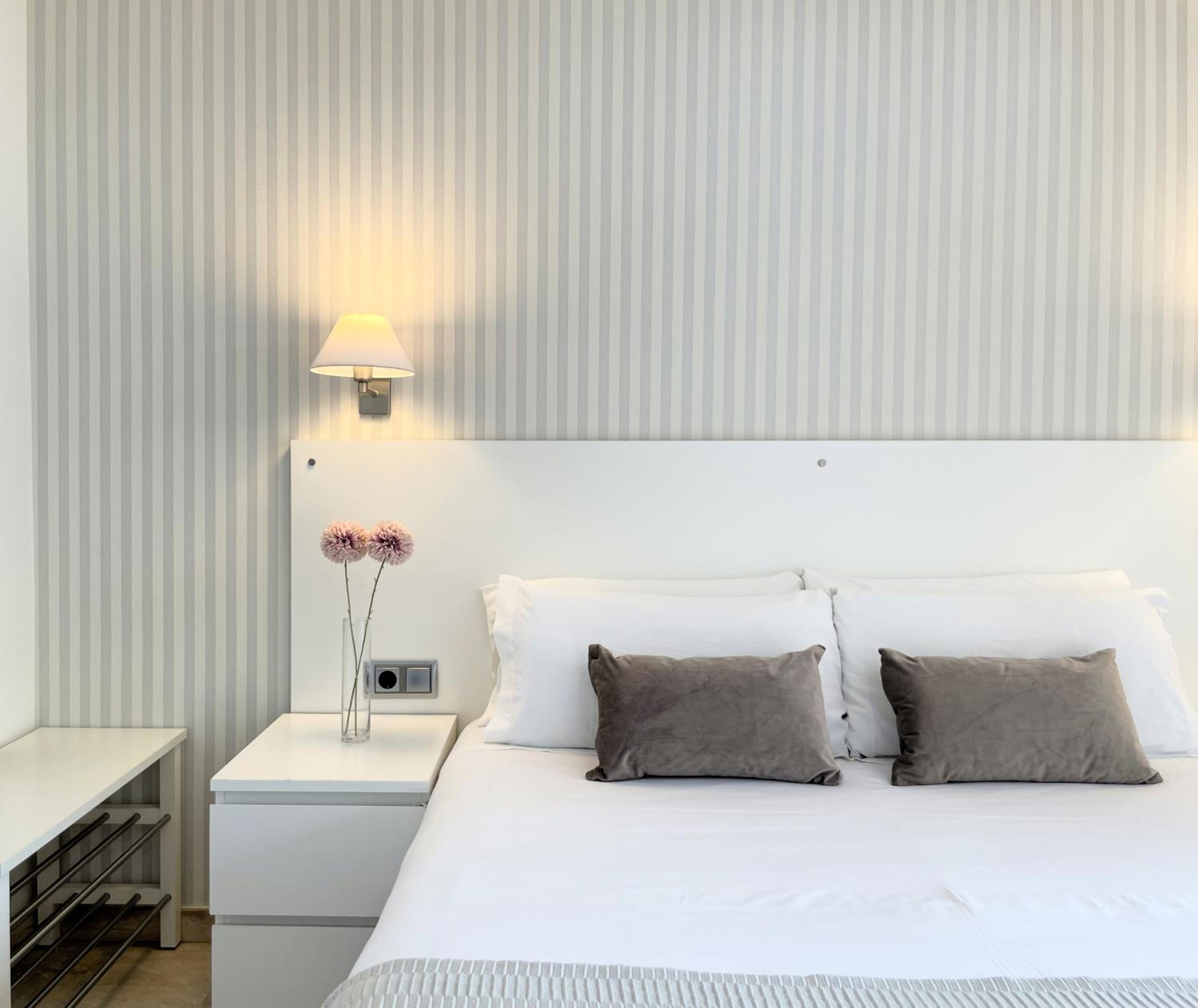 Double or Twin Room - Photo 11