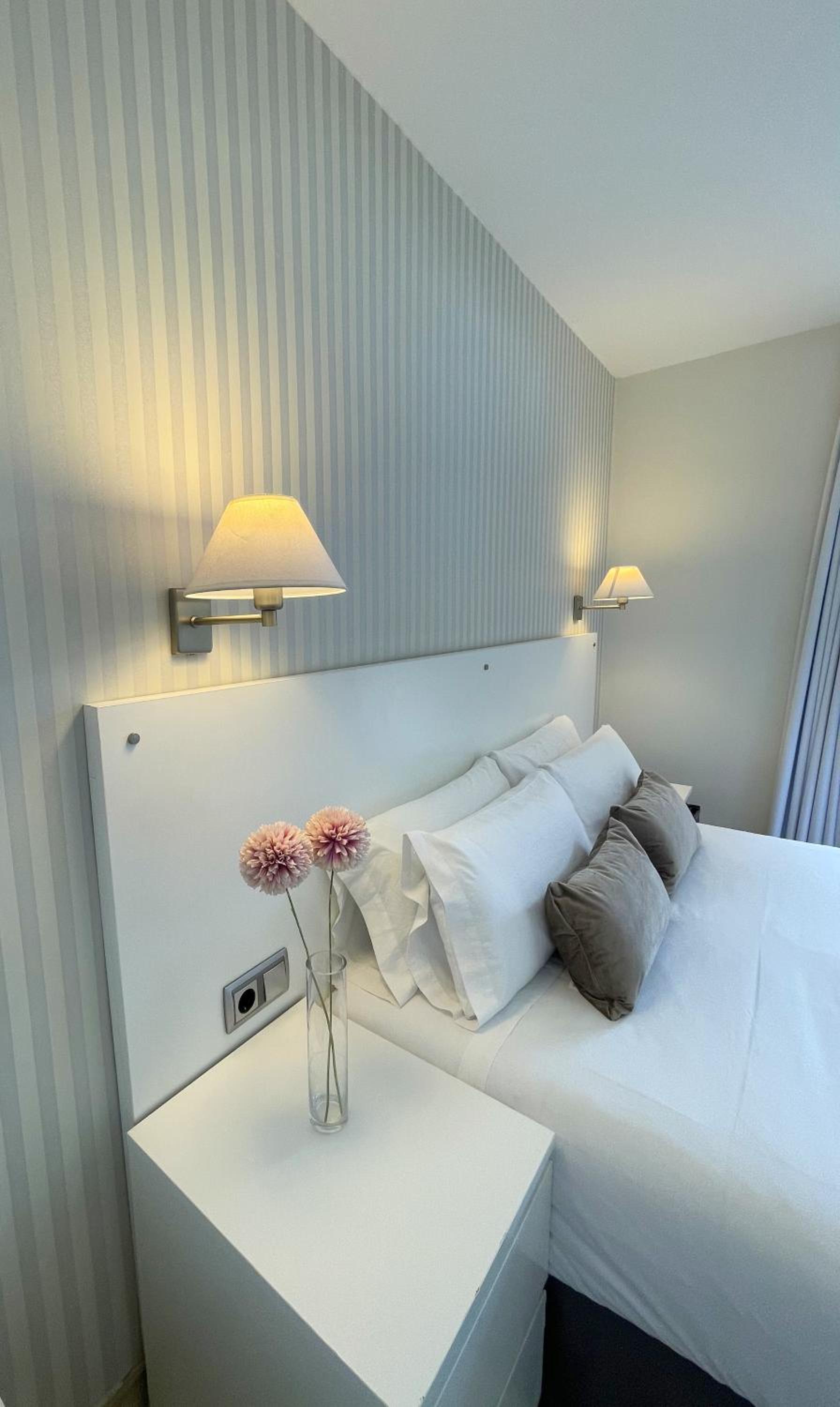 Double or Twin Room - Photo 29