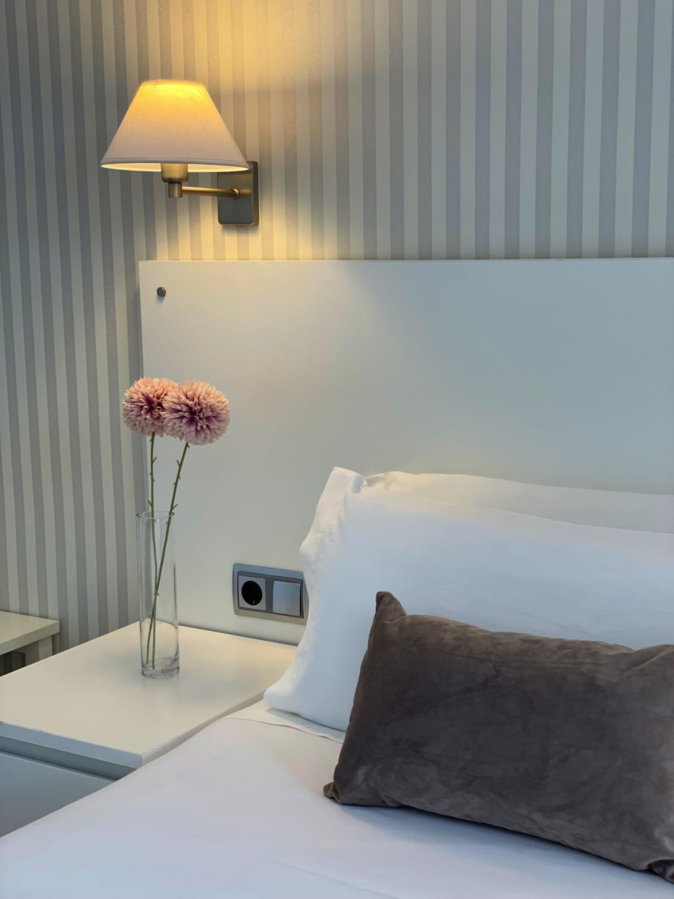 Double or Twin Room - Photo 20