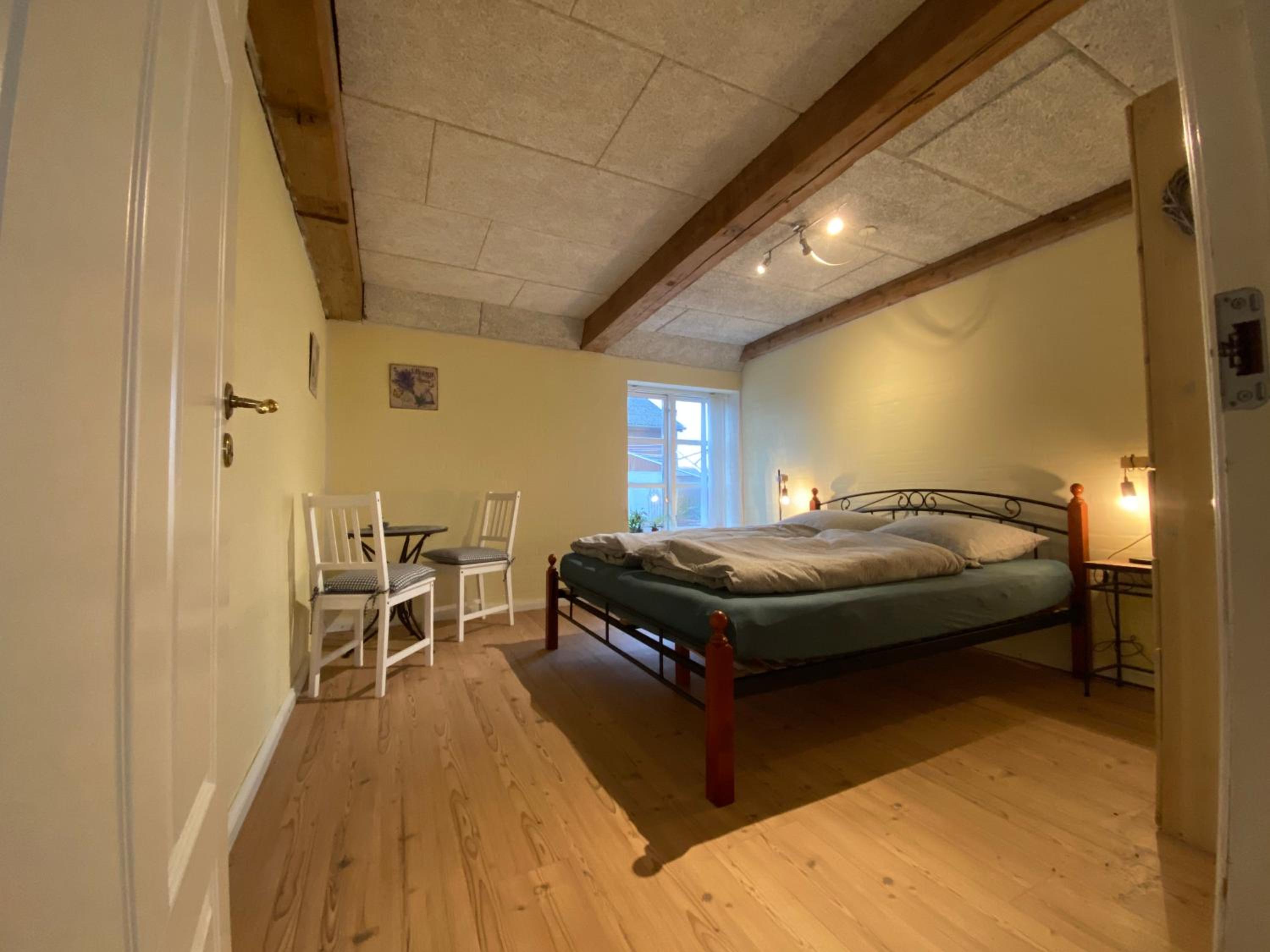 Double Room With Shared Bathroom photo 1