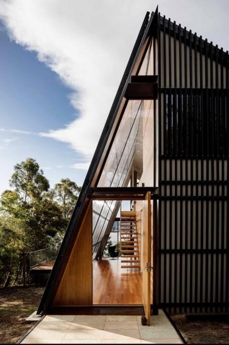 Three-Bedroom House photo 2