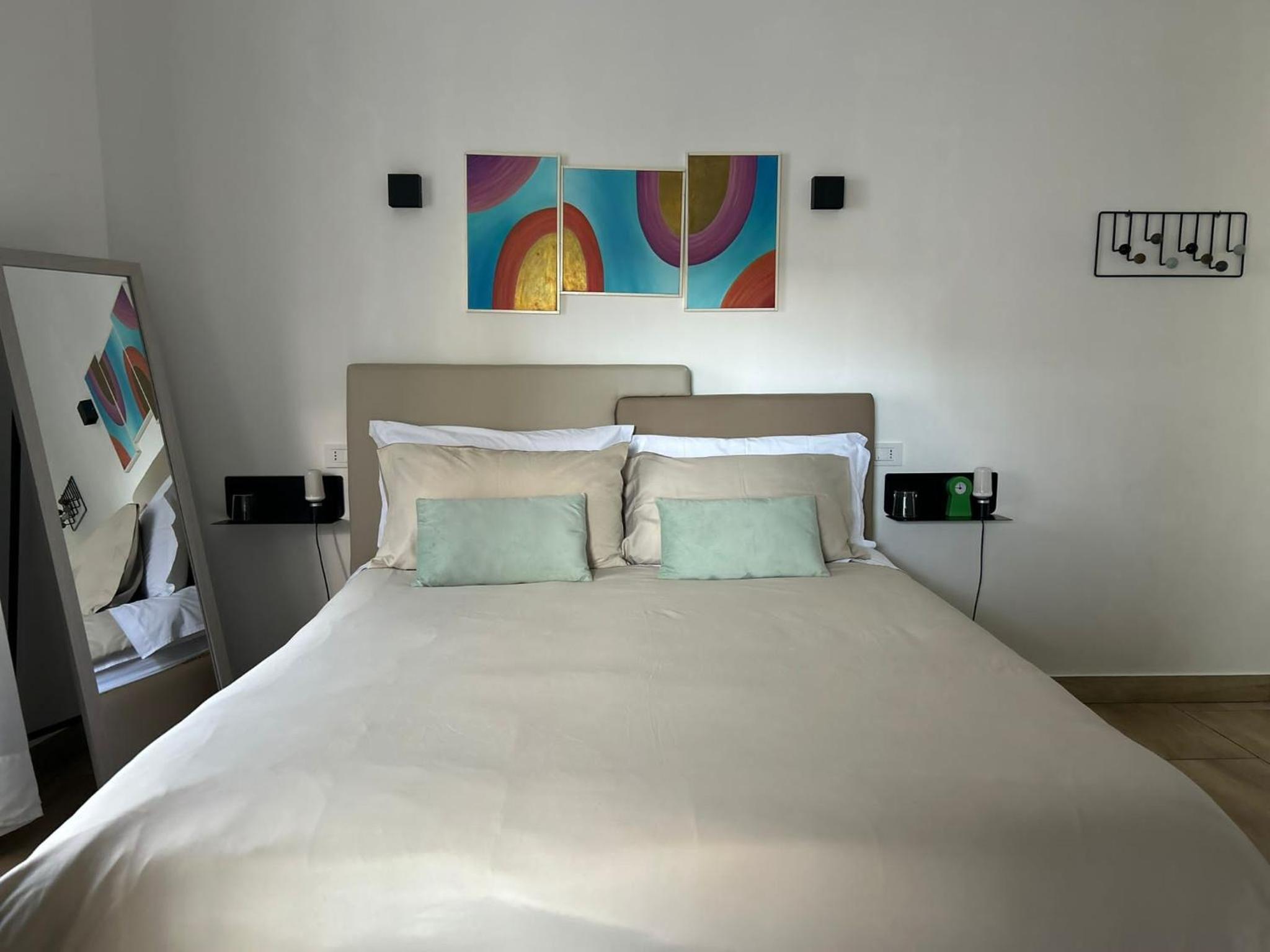 Superior King Room - Photo 7