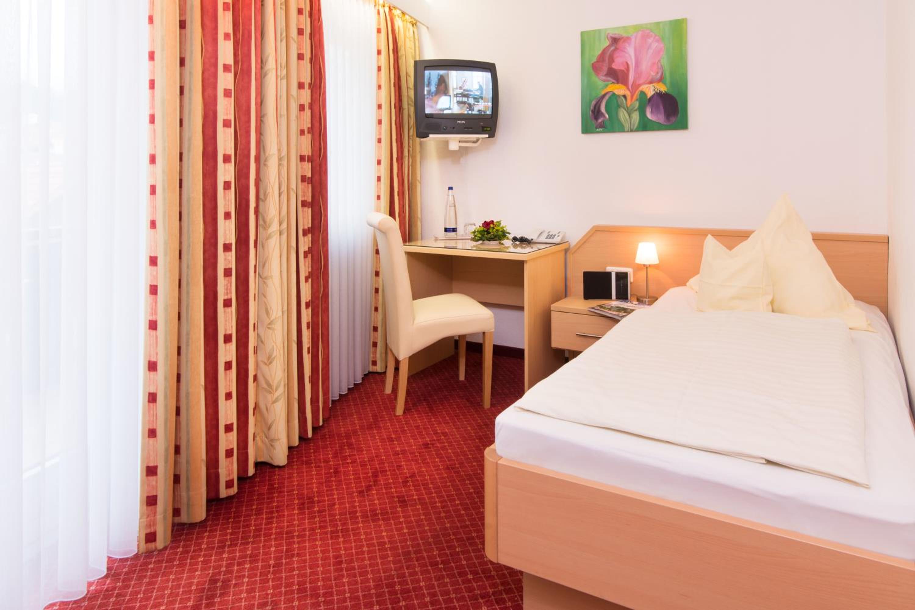 Single Room photo 1