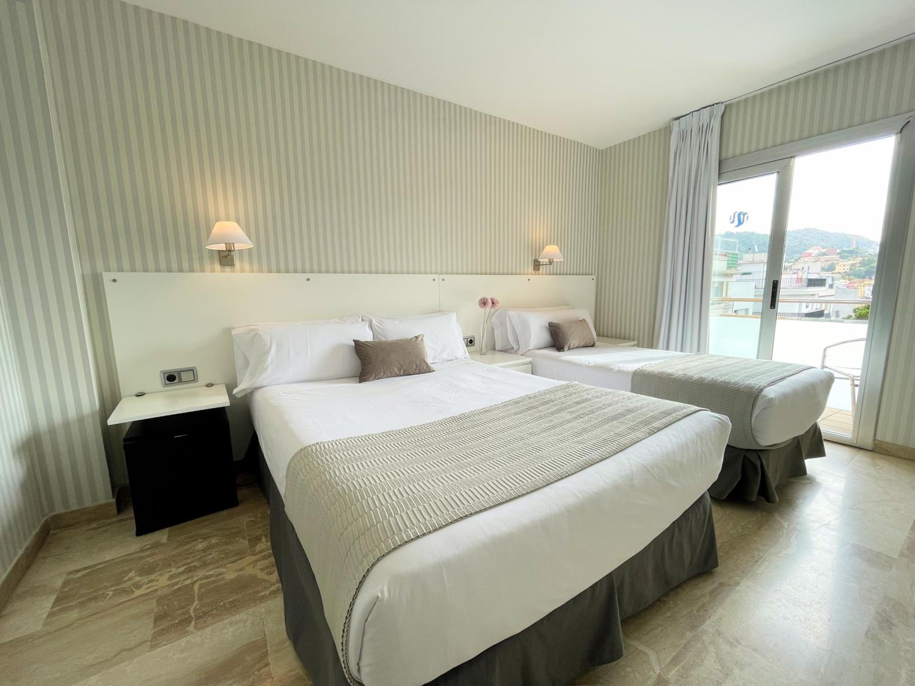Triple Room - Photo 1