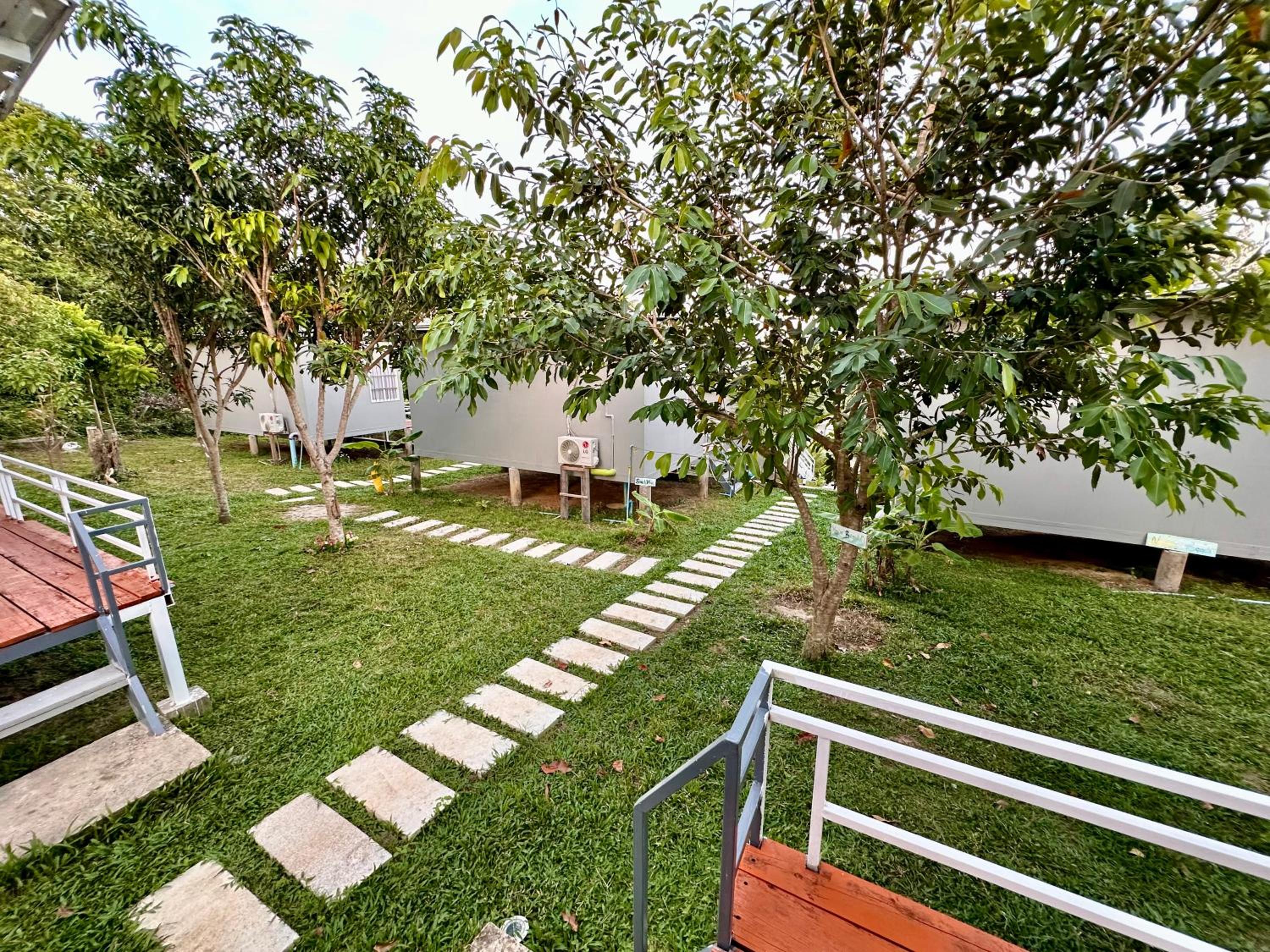Bungalow with Garden View photo 2