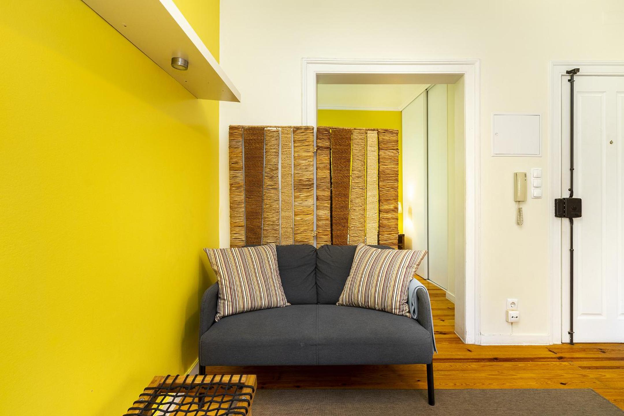 One-Bedroom Apartment photo 2