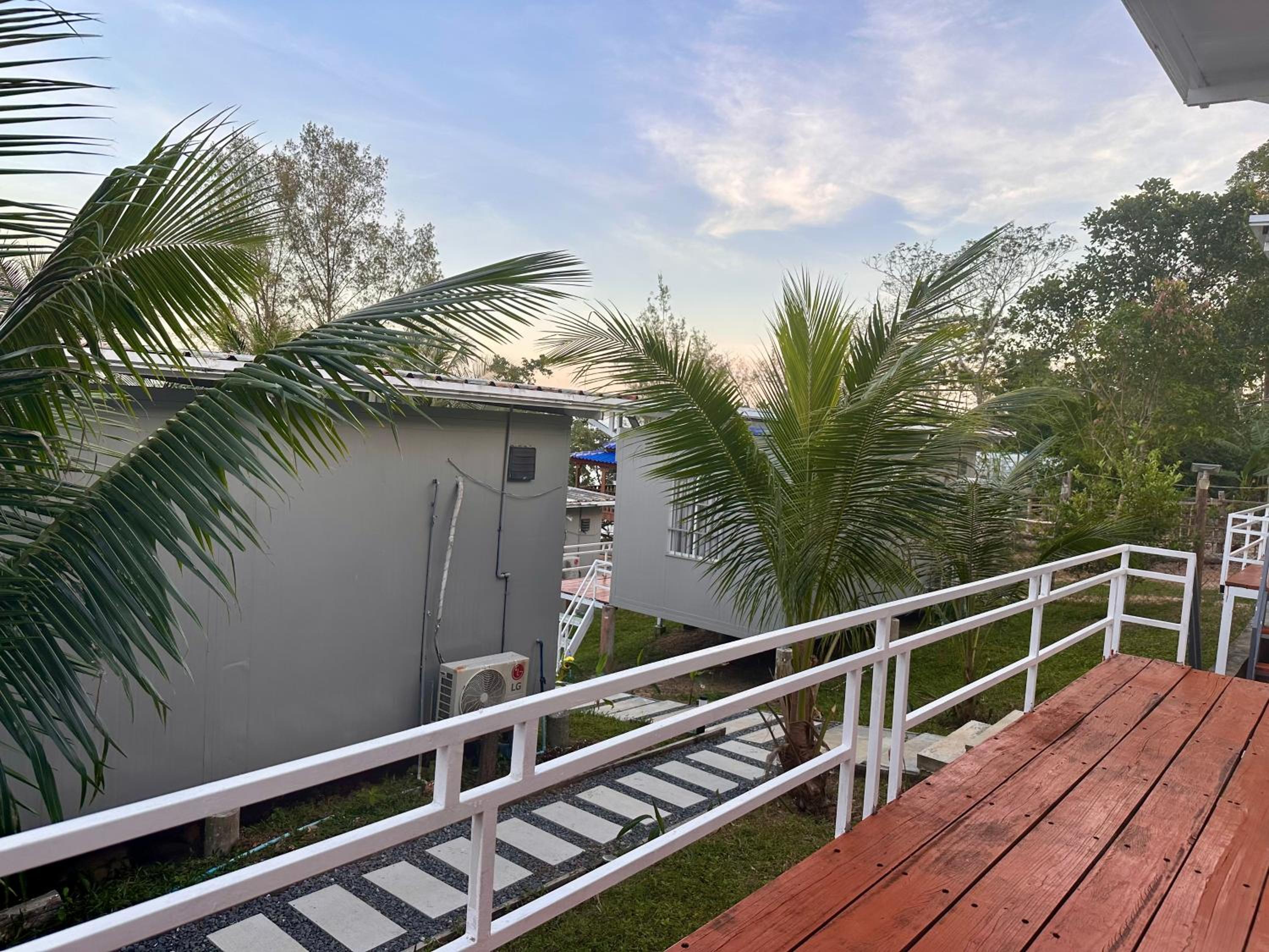 Bungalow With Sea View photo 3